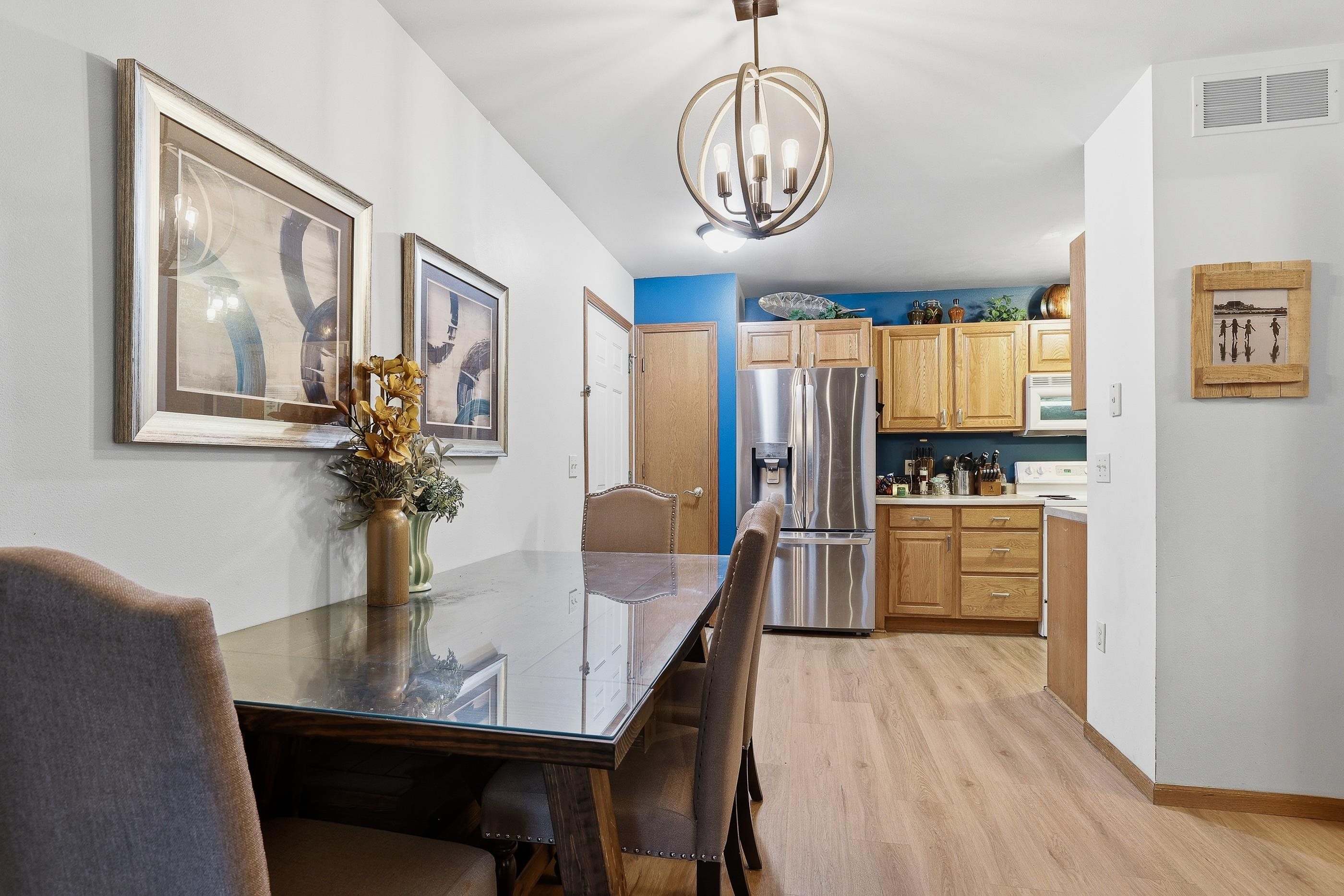 300 WHITE OAK AVENUE, Plover, Wisconsin 54467, 3 Bedrooms Bedrooms, ,2 BathroomsBathrooms,Residential,For Sale,300 WHITE OAK AVENUE,22601482