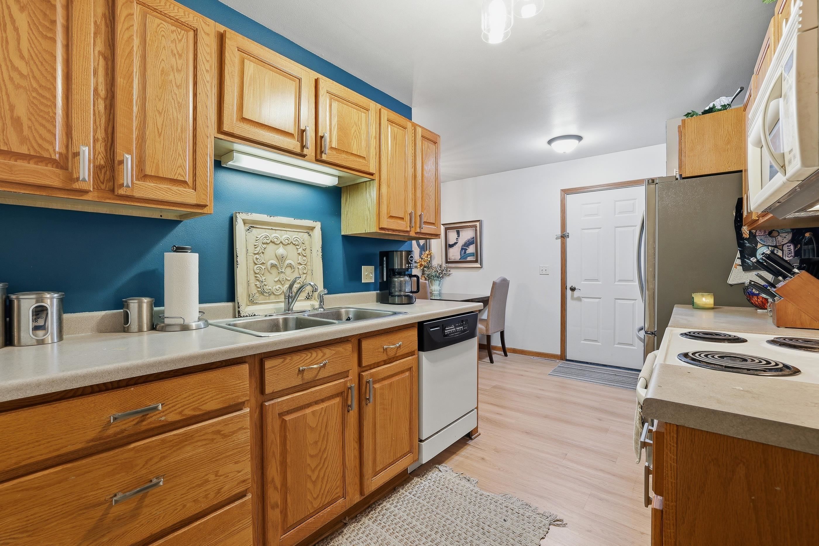 300 WHITE OAK AVENUE, Plover, Wisconsin 54467, 3 Bedrooms Bedrooms, ,2 BathroomsBathrooms,Residential,For Sale,300 WHITE OAK AVENUE,22601482