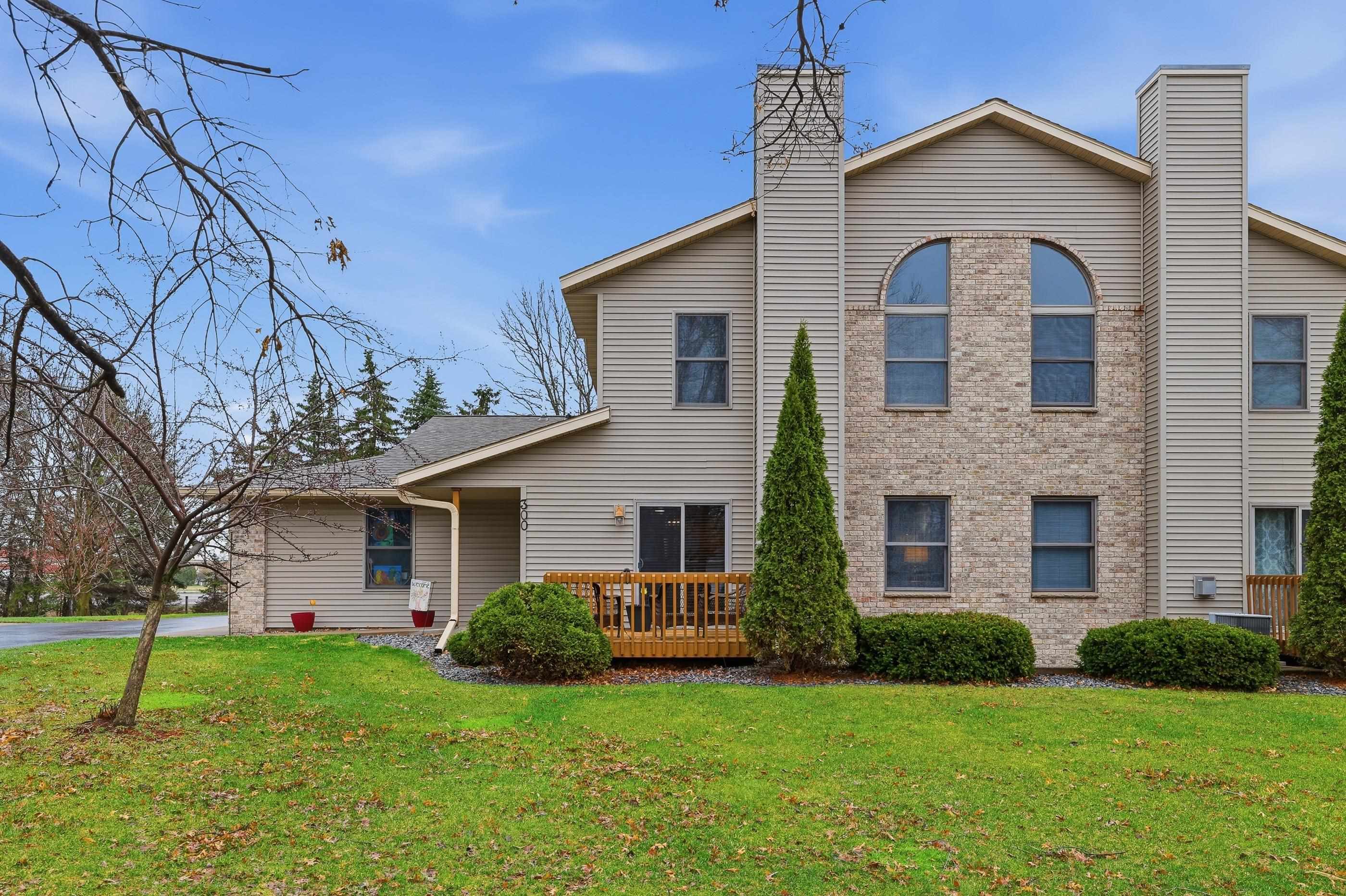 300 WHITE OAK AVENUE, Plover, Wisconsin 54467, 3 Bedrooms Bedrooms, ,2 BathroomsBathrooms,Residential,For Sale,300 WHITE OAK AVENUE,22601482