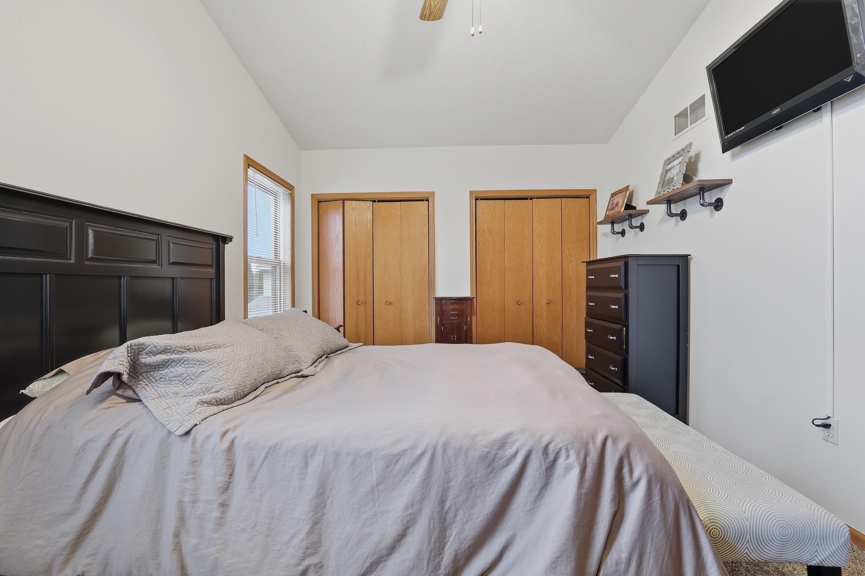 300 WHITE OAK AVENUE, Plover, Wisconsin 54467, 3 Bedrooms Bedrooms, ,2 BathroomsBathrooms,Residential,For Sale,300 WHITE OAK AVENUE,22601482