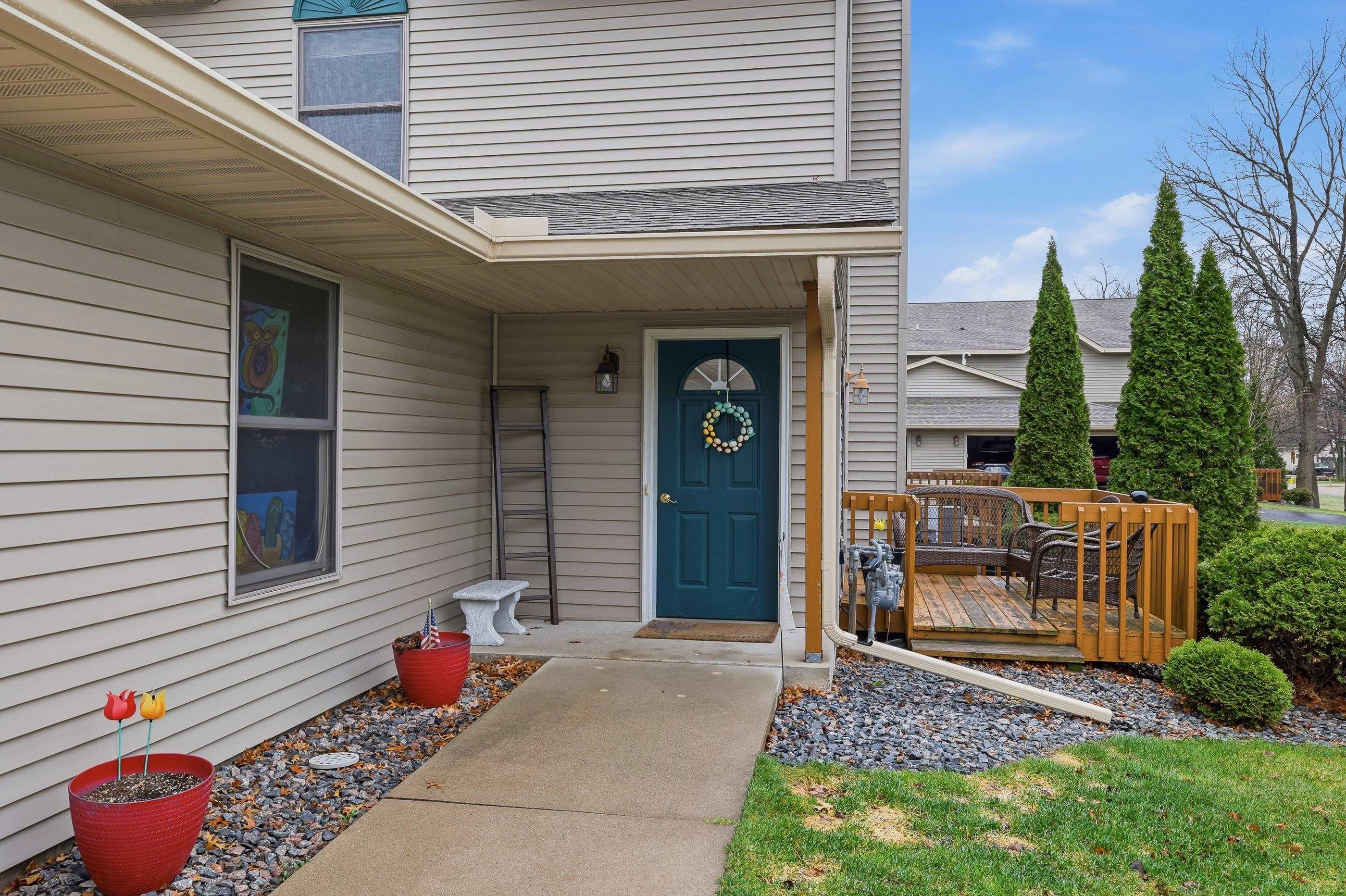 300 WHITE OAK AVENUE, Plover, Wisconsin 54467, 3 Bedrooms Bedrooms, ,2 BathroomsBathrooms,Residential,For Sale,300 WHITE OAK AVENUE,22601482