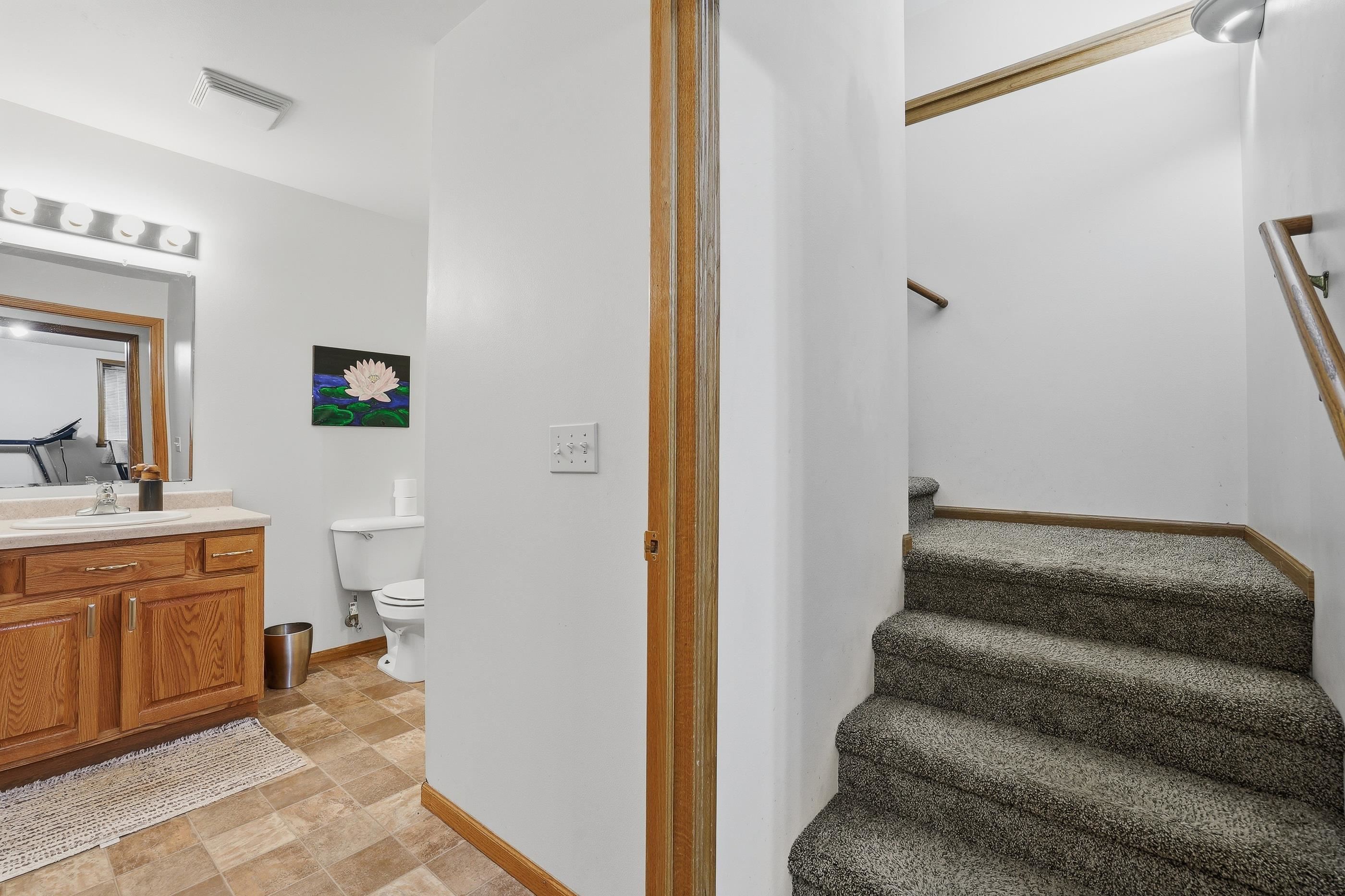 300 WHITE OAK AVENUE, Plover, Wisconsin 54467, 3 Bedrooms Bedrooms, ,2 BathroomsBathrooms,Residential,For Sale,300 WHITE OAK AVENUE,22601482