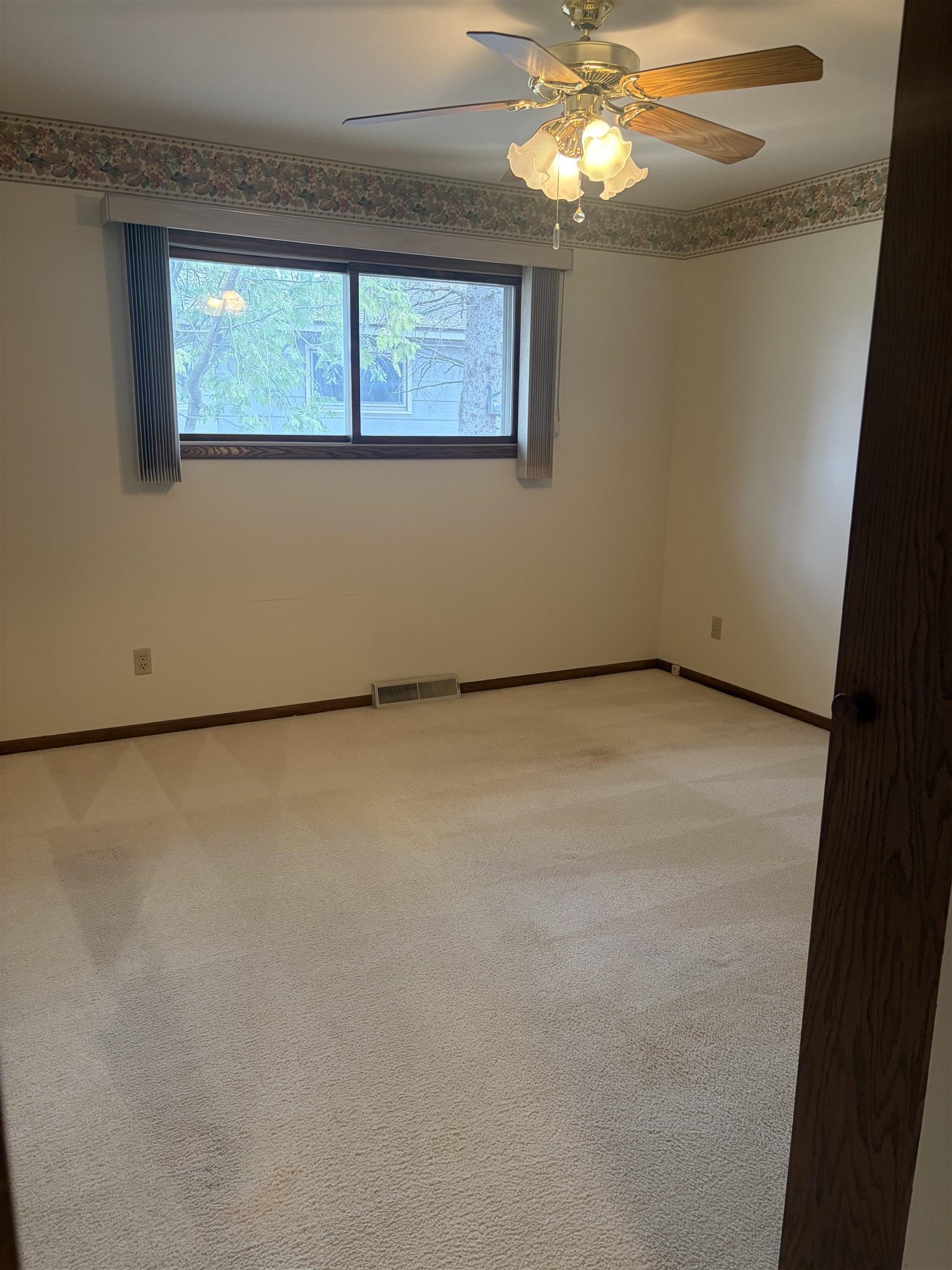 1100 URBAN STREET, Rothschild, Wisconsin 54474, 3 Bedrooms Bedrooms, ,1 BathroomBathrooms,Residential,For Sale,1100 URBAN STREET,22601484