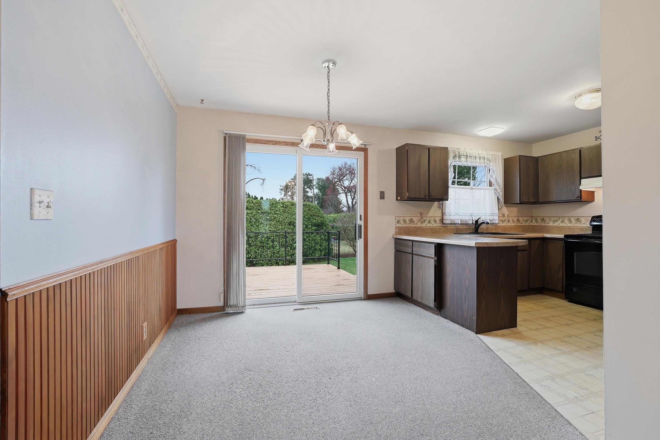 701 WILSHIRE BOULEVARD, Stevens Point, Wisconsin 54481, 3 Bedrooms Bedrooms, ,1 BathroomBathrooms,Residential,For Sale,701 WILSHIRE BOULEVARD,22601486