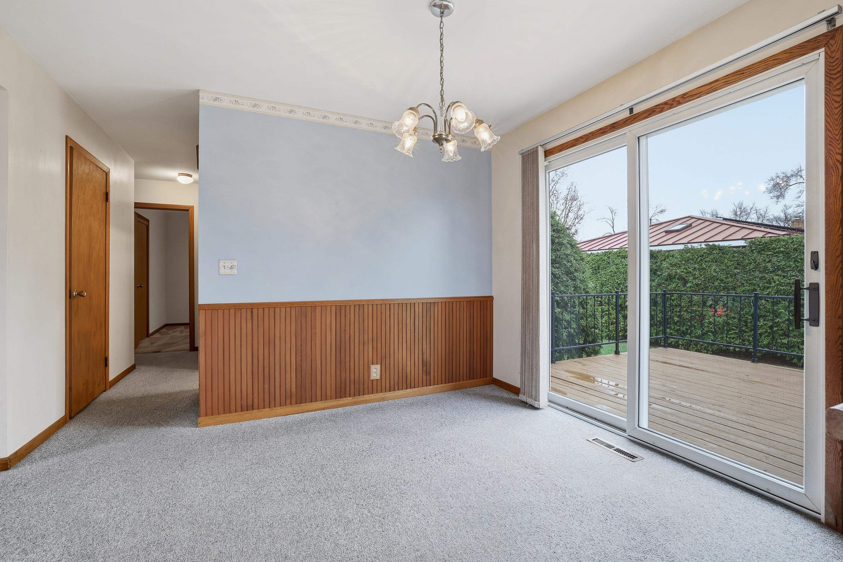 701 WILSHIRE BOULEVARD, Stevens Point, Wisconsin 54481, 3 Bedrooms Bedrooms, ,1 BathroomBathrooms,Residential,For Sale,701 WILSHIRE BOULEVARD,22601486