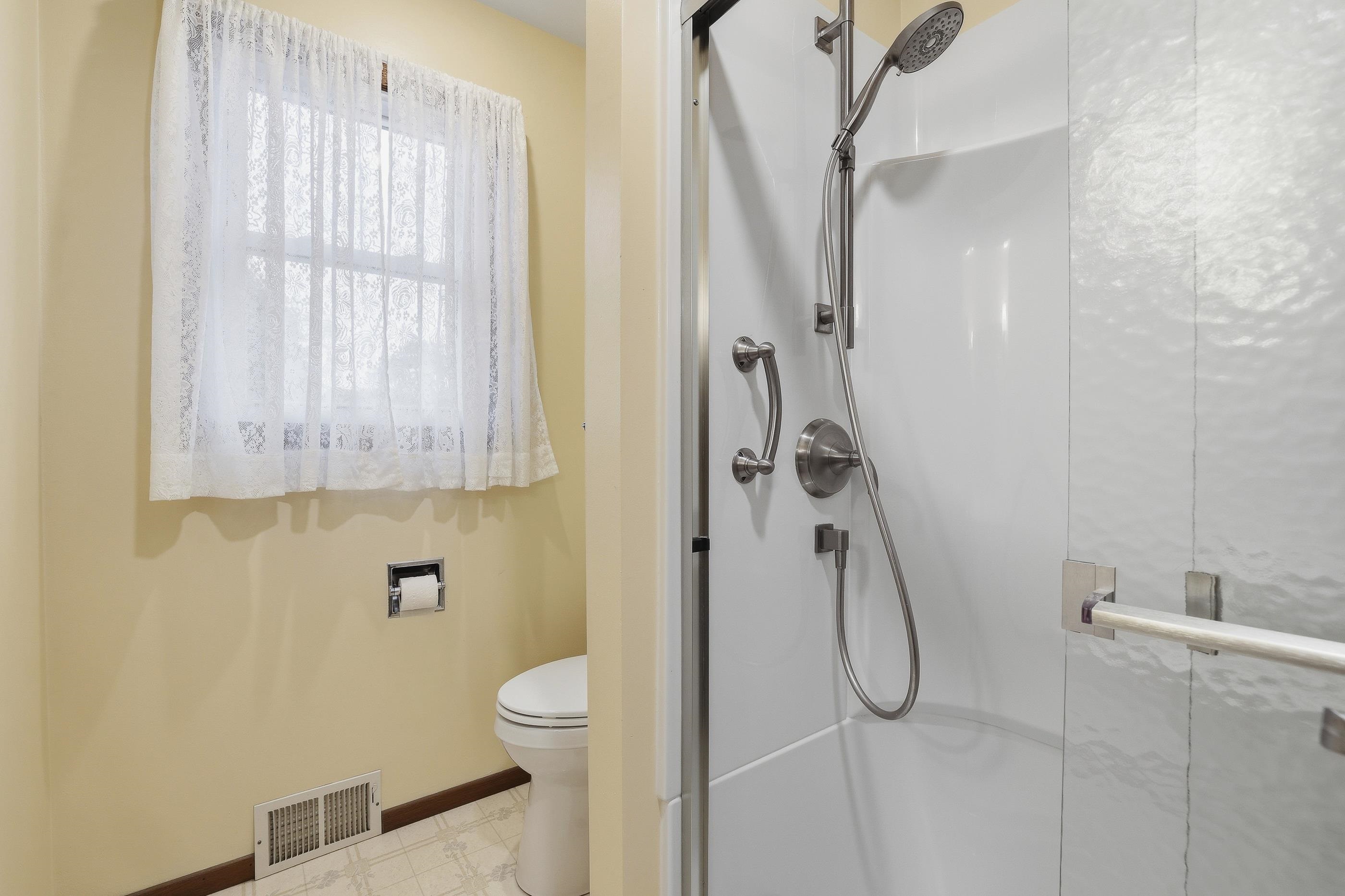 701 WILSHIRE BOULEVARD, Stevens Point, Wisconsin 54481, 3 Bedrooms Bedrooms, ,1 BathroomBathrooms,Residential,For Sale,701 WILSHIRE BOULEVARD,22601486