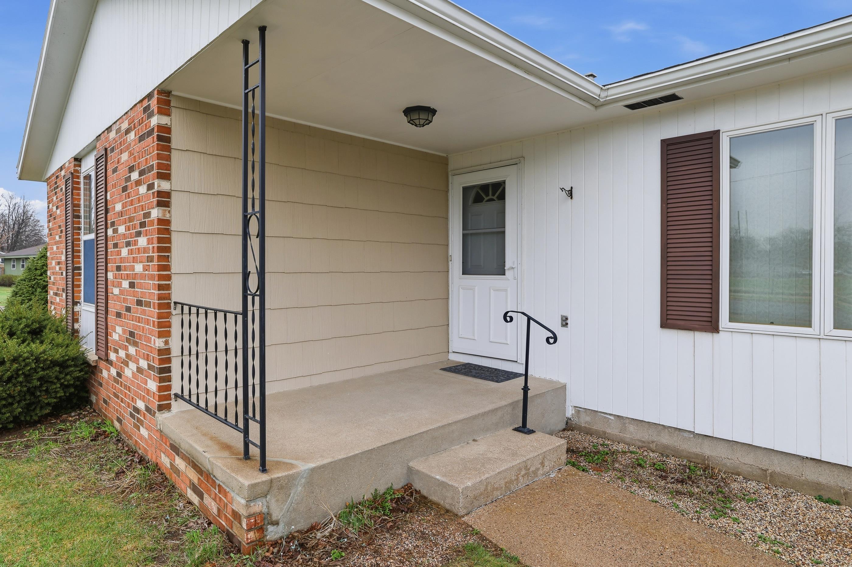 701 WILSHIRE BOULEVARD, Stevens Point, Wisconsin 54481, 3 Bedrooms Bedrooms, ,1 BathroomBathrooms,Residential,For Sale,701 WILSHIRE BOULEVARD,22601486