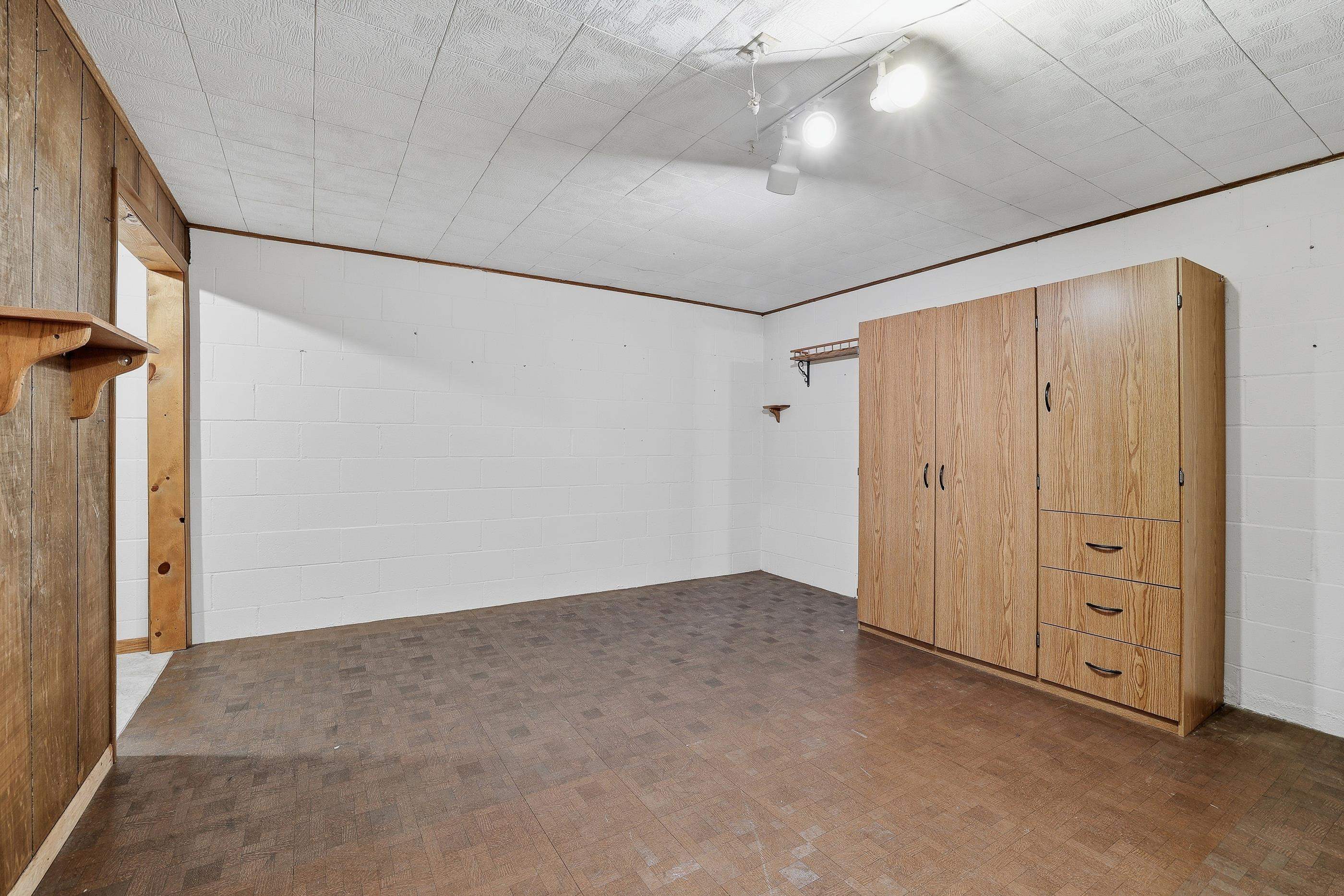 701 WILSHIRE BOULEVARD, Stevens Point, Wisconsin 54481, 3 Bedrooms Bedrooms, ,1 BathroomBathrooms,Residential,For Sale,701 WILSHIRE BOULEVARD,22601486