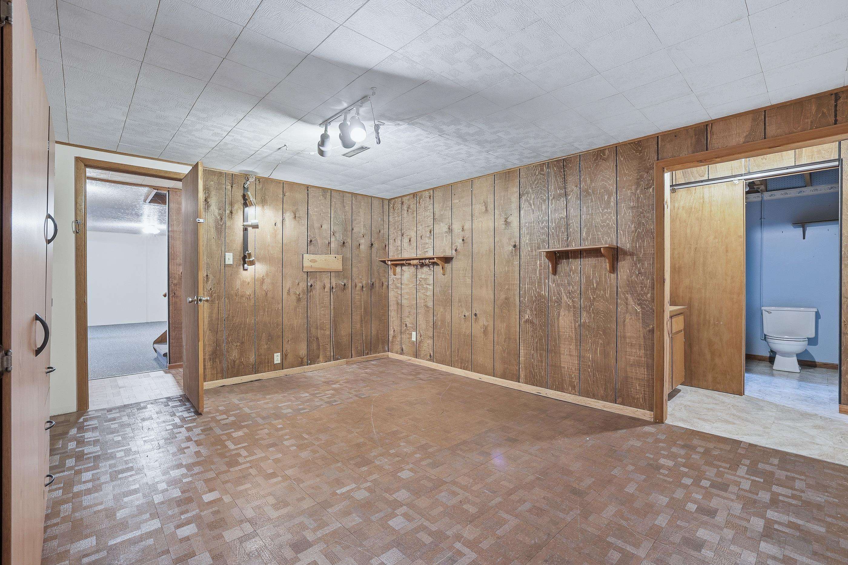 701 WILSHIRE BOULEVARD, Stevens Point, Wisconsin 54481, 3 Bedrooms Bedrooms, ,1 BathroomBathrooms,Residential,For Sale,701 WILSHIRE BOULEVARD,22601486