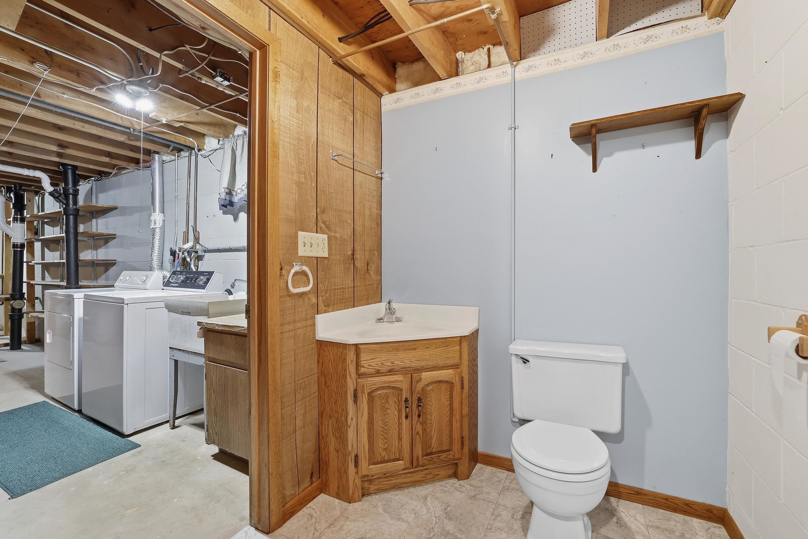 701 WILSHIRE BOULEVARD, Stevens Point, Wisconsin 54481, 3 Bedrooms Bedrooms, ,1 BathroomBathrooms,Residential,For Sale,701 WILSHIRE BOULEVARD,22601486