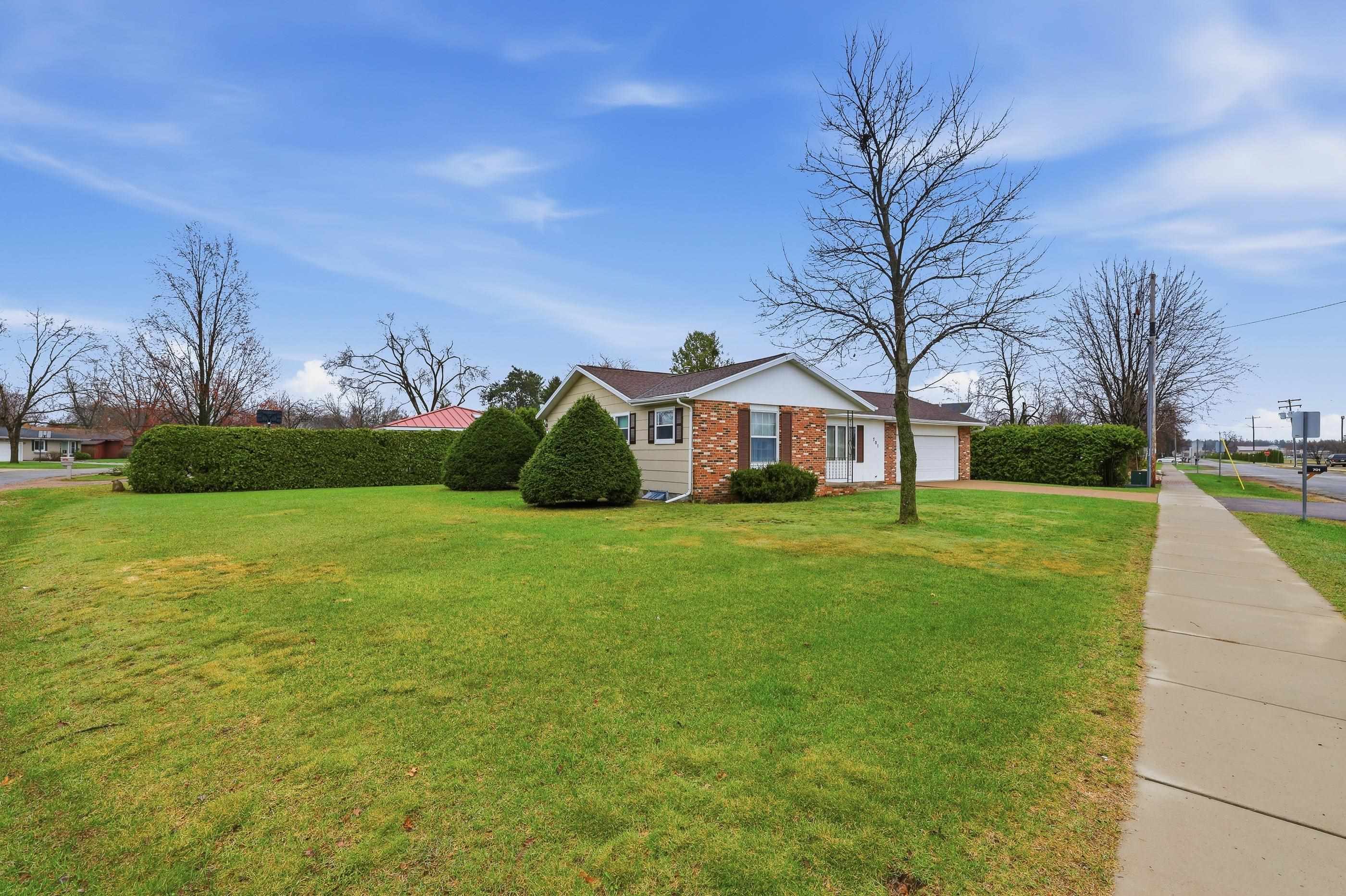 701 WILSHIRE BOULEVARD, Stevens Point, Wisconsin 54481, 3 Bedrooms Bedrooms, ,1 BathroomBathrooms,Residential,For Sale,701 WILSHIRE BOULEVARD,22601486