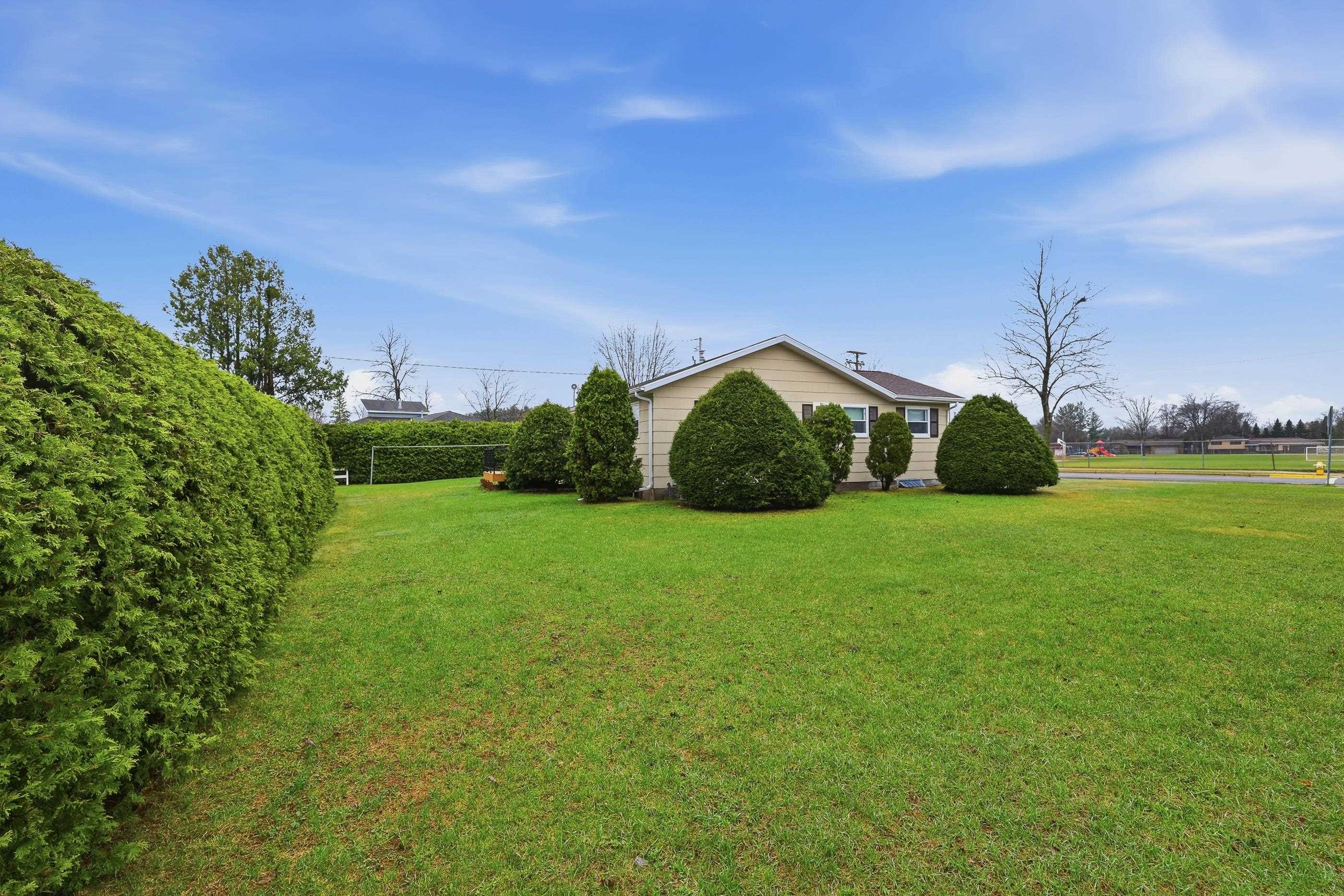 701 WILSHIRE BOULEVARD, Stevens Point, Wisconsin 54481, 3 Bedrooms Bedrooms, ,1 BathroomBathrooms,Residential,For Sale,701 WILSHIRE BOULEVARD,22601486