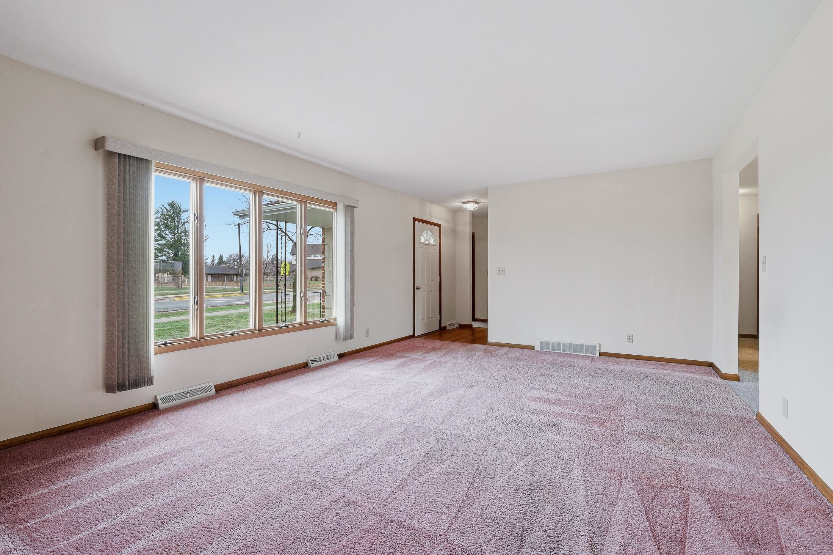 701 WILSHIRE BOULEVARD, Stevens Point, Wisconsin 54481, 3 Bedrooms Bedrooms, ,1 BathroomBathrooms,Residential,For Sale,701 WILSHIRE BOULEVARD,22601486