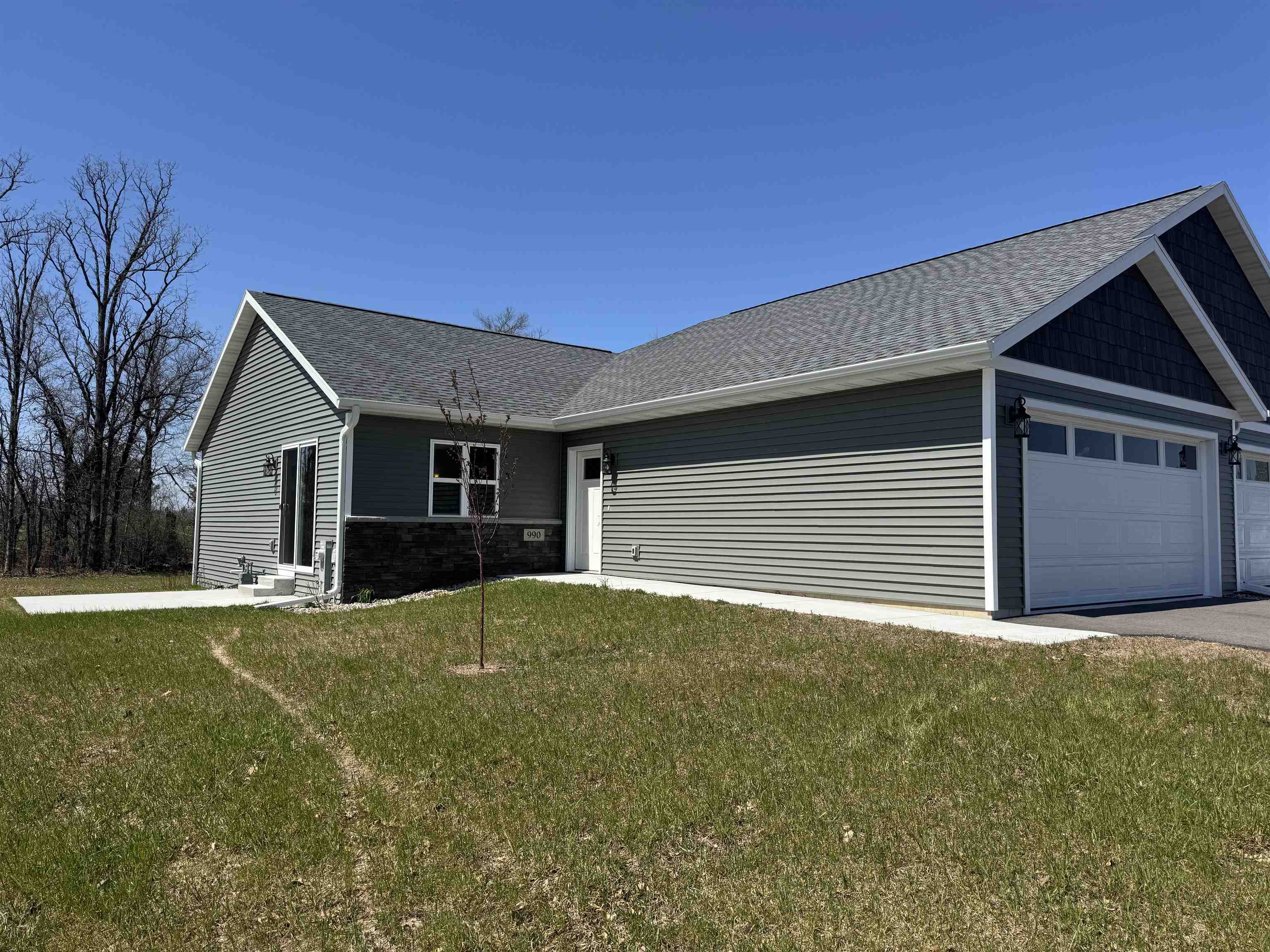 990 MORNING STAR LANE, Plover, Wisconsin 54467, 2 Bedrooms Bedrooms, ,2 BathroomsBathrooms,Residential,For Sale,990 MORNING STAR LANE,22601487