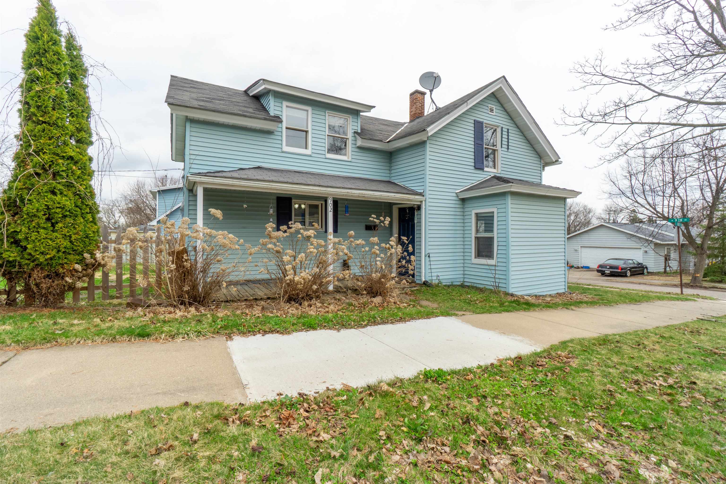 902 ELM STREET, Wausau, Wisconsin 54401, 3 Bedrooms Bedrooms, ,1 BathroomBathrooms,Residential,For Sale,902 ELM STREET,22601489