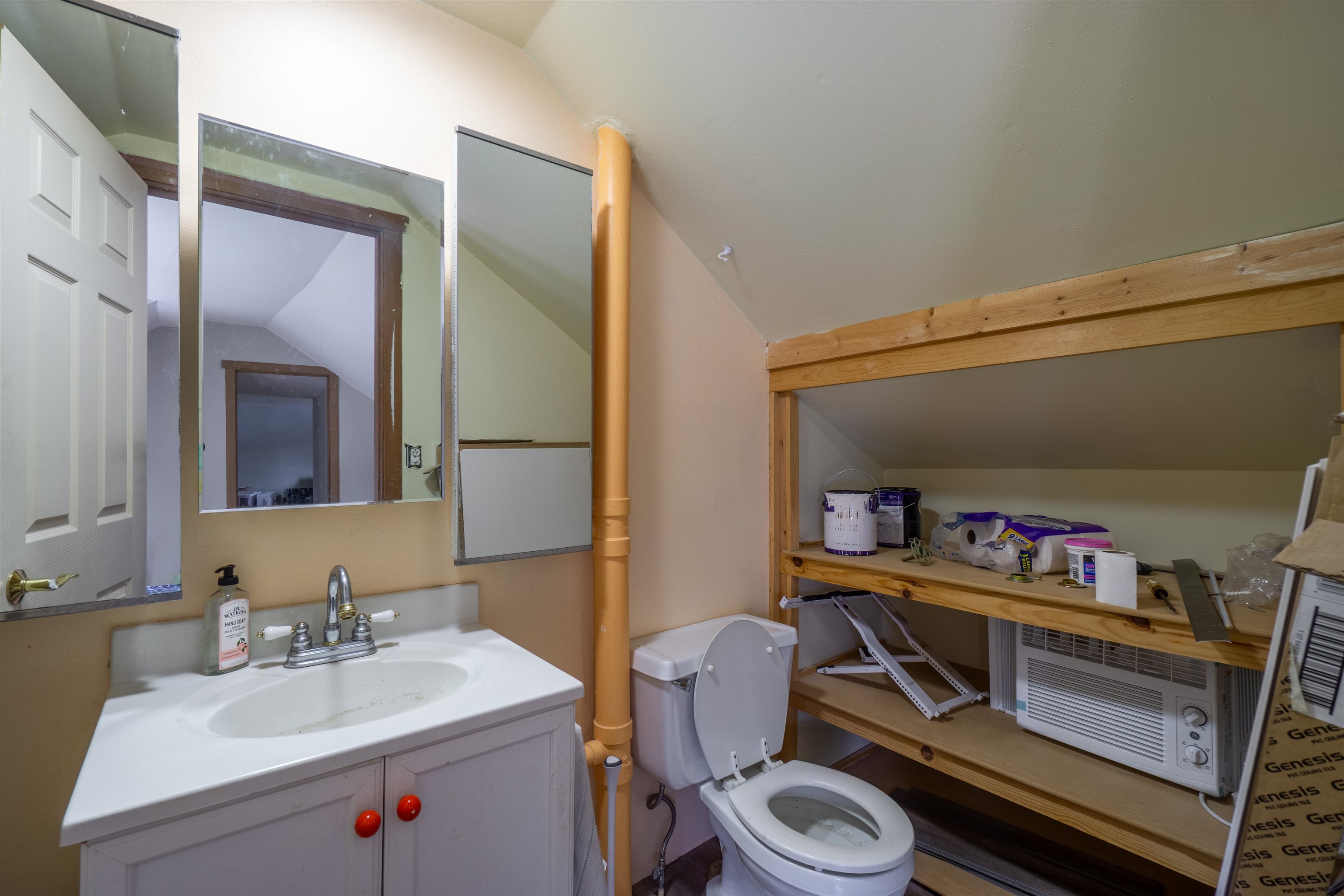 902 ELM STREET, Wausau, Wisconsin 54401, 3 Bedrooms Bedrooms, ,1 BathroomBathrooms,Residential,For Sale,902 ELM STREET,22601489