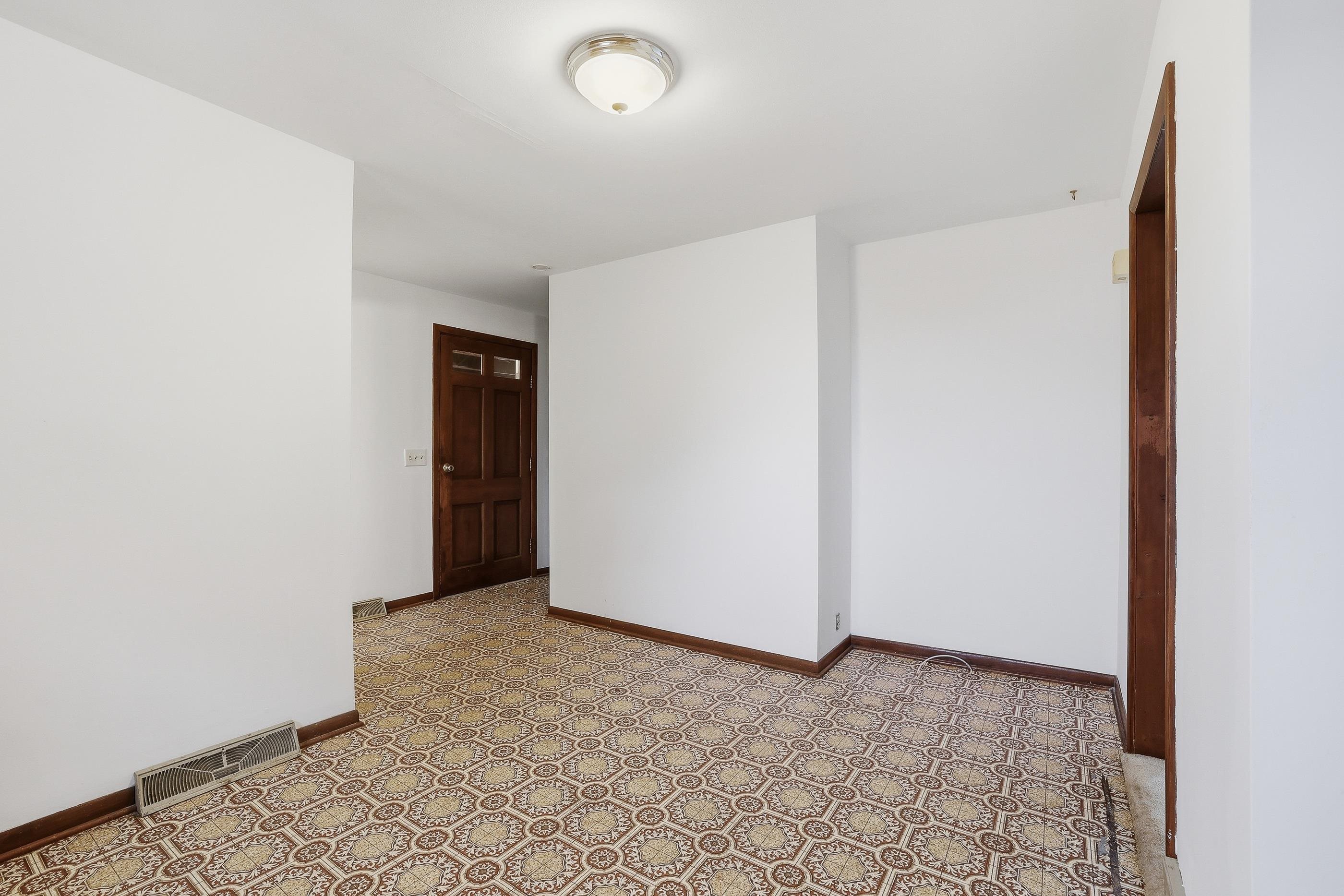 331 SECOND STREET, Rosholt, Wisconsin 54473, 2 Bedrooms Bedrooms, ,1 BathroomBathrooms,Residential,For Sale,331 SECOND STREET,22601490