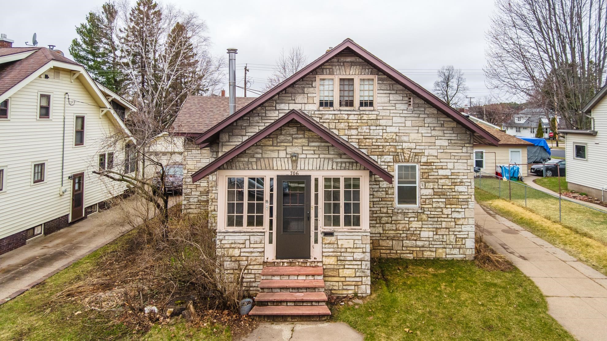 706 S 5TH AVENUE, Wausau, Wisconsin 54401, 3 Bedrooms Bedrooms, ,1 BathroomBathrooms,Residential,For Sale,706 S 5TH AVENUE,22601493