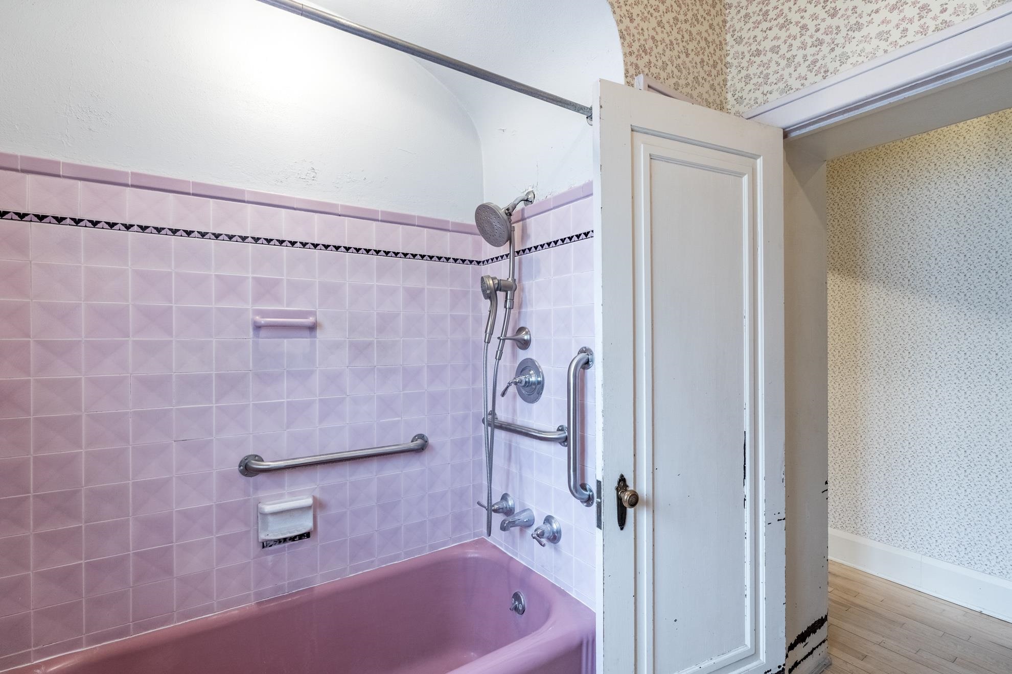 706 S 5TH AVENUE, Wausau, Wisconsin 54401, 3 Bedrooms Bedrooms, ,1 BathroomBathrooms,Residential,For Sale,706 S 5TH AVENUE,22601493