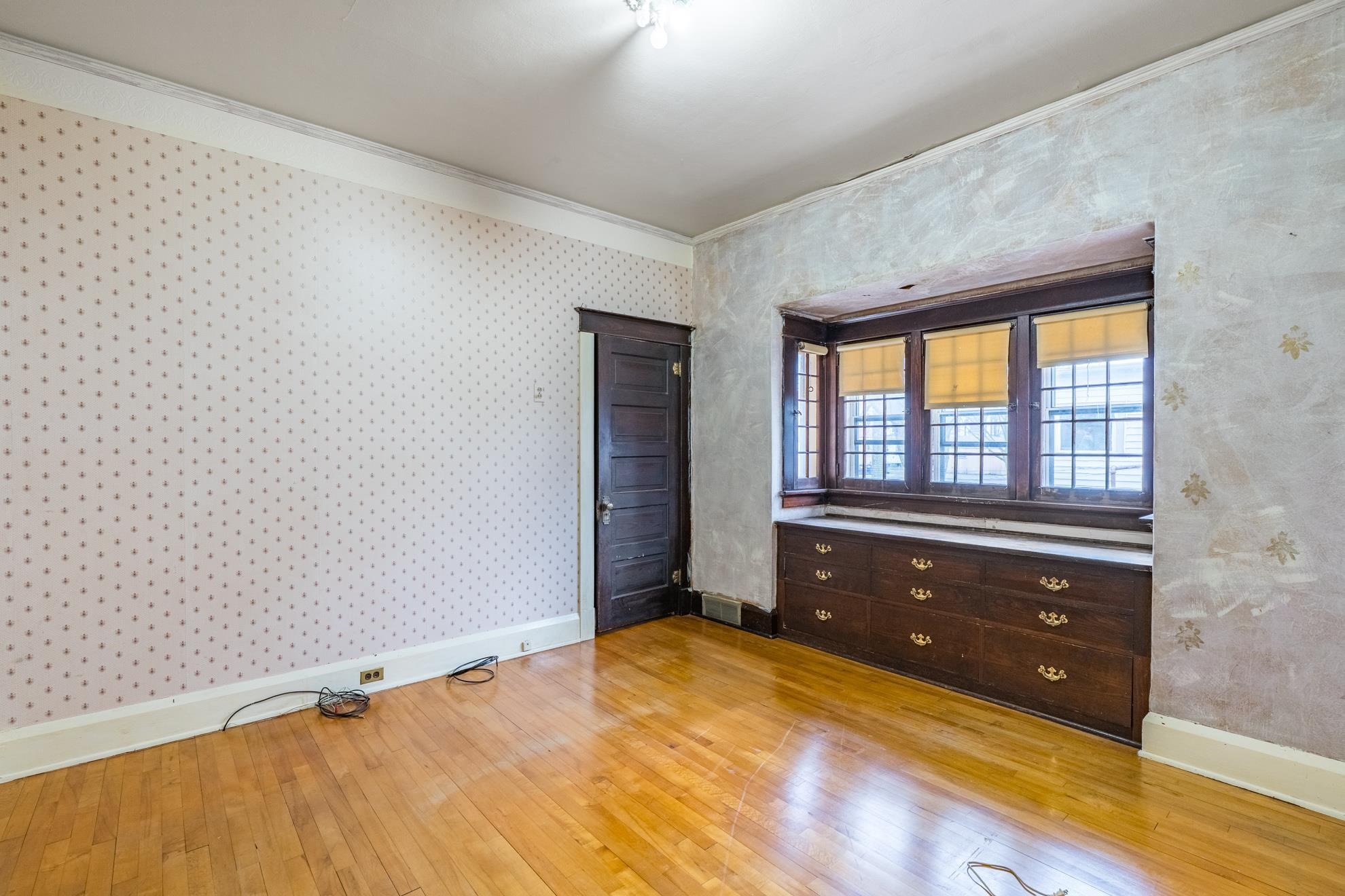 706 S 5TH AVENUE, Wausau, Wisconsin 54401, 3 Bedrooms Bedrooms, ,1 BathroomBathrooms,Residential,For Sale,706 S 5TH AVENUE,22601493