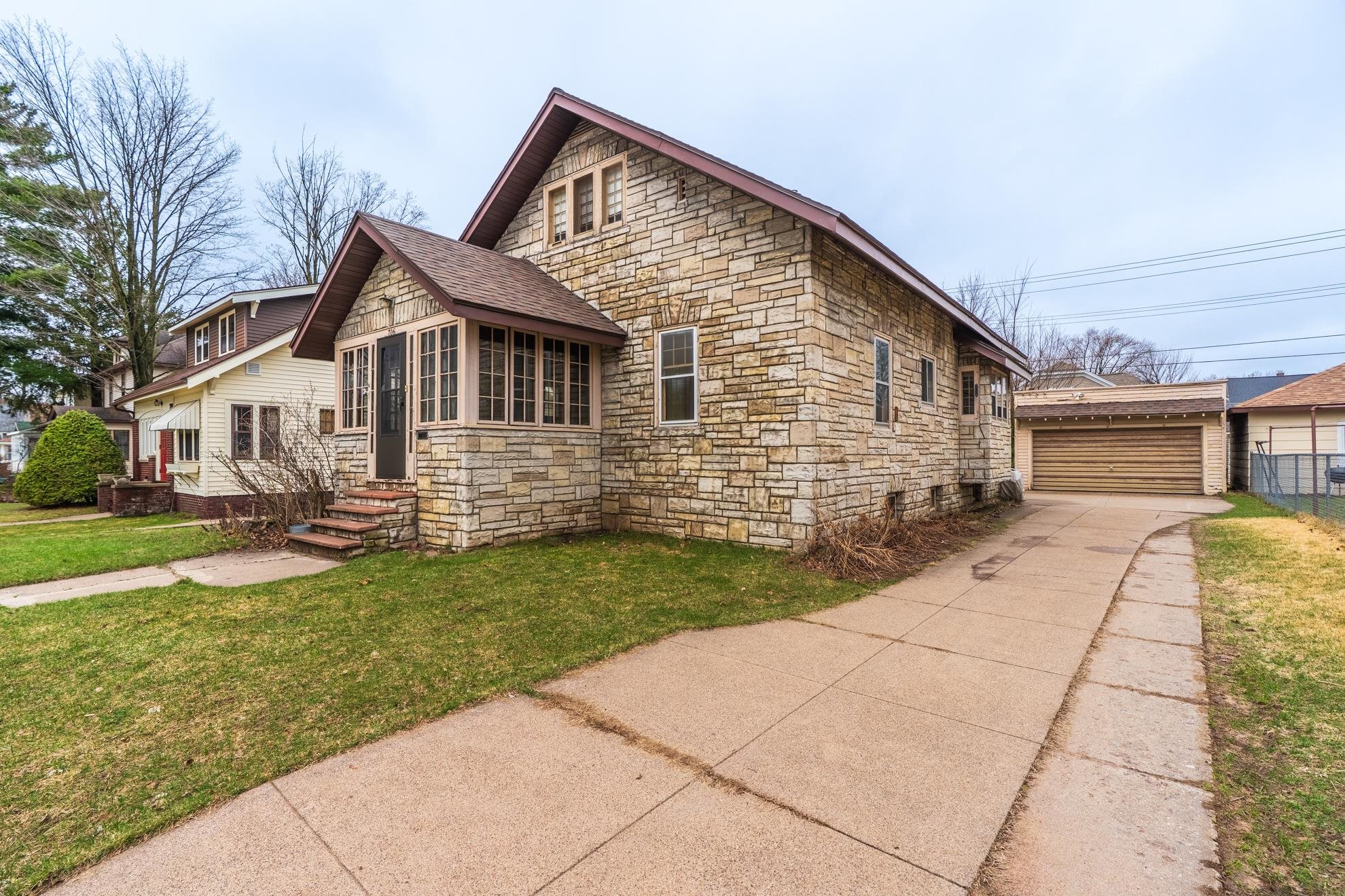 706 S 5TH AVENUE, Wausau, Wisconsin 54401, 3 Bedrooms Bedrooms, ,1 BathroomBathrooms,Residential,For Sale,706 S 5TH AVENUE,22601493