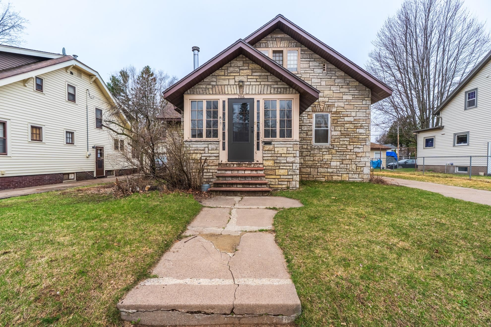 706 S 5TH AVENUE, Wausau, Wisconsin 54401, 3 Bedrooms Bedrooms, ,1 BathroomBathrooms,Residential,For Sale,706 S 5TH AVENUE,22601493