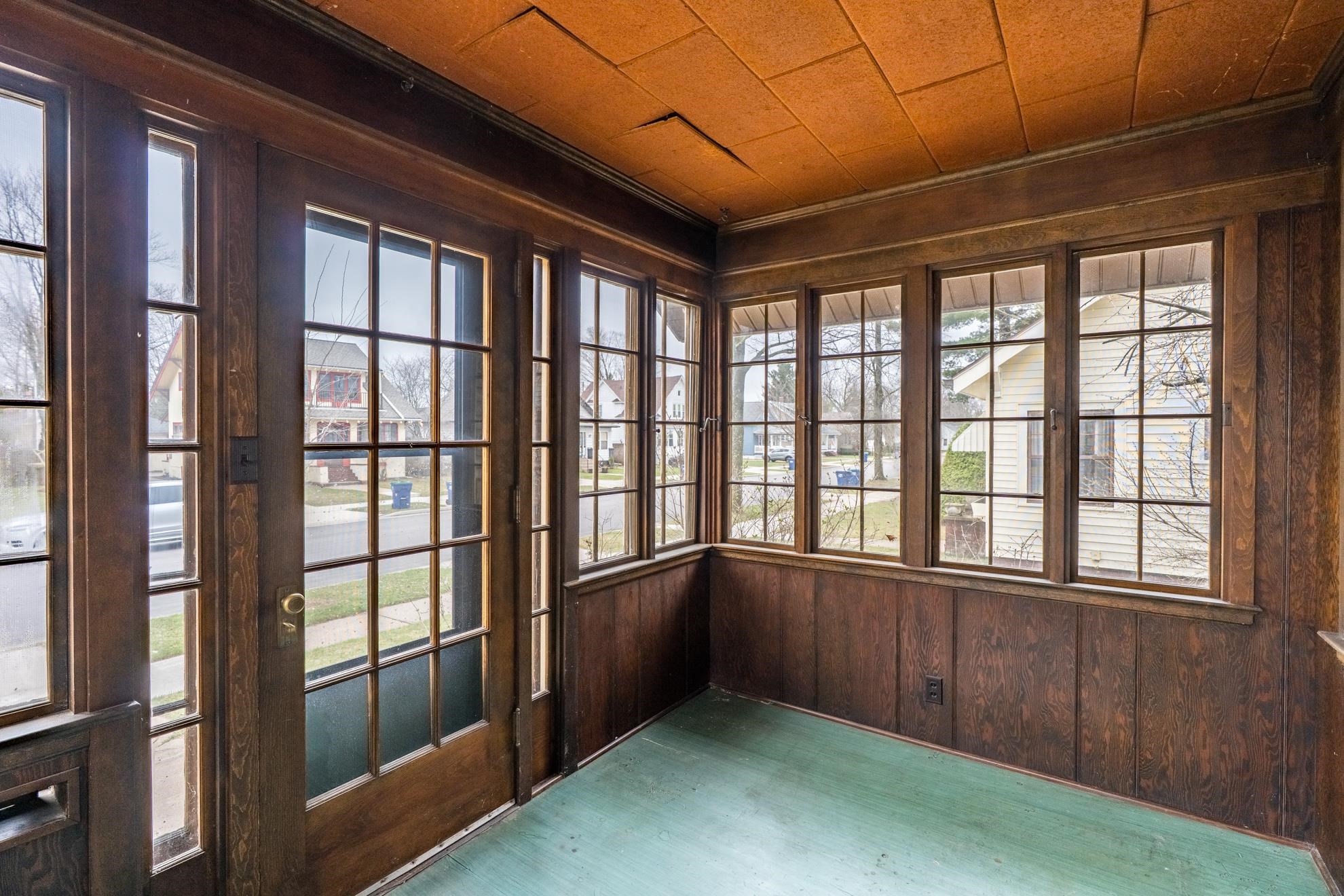 706 S 5TH AVENUE, Wausau, Wisconsin 54401, 3 Bedrooms Bedrooms, ,1 BathroomBathrooms,Residential,For Sale,706 S 5TH AVENUE,22601493