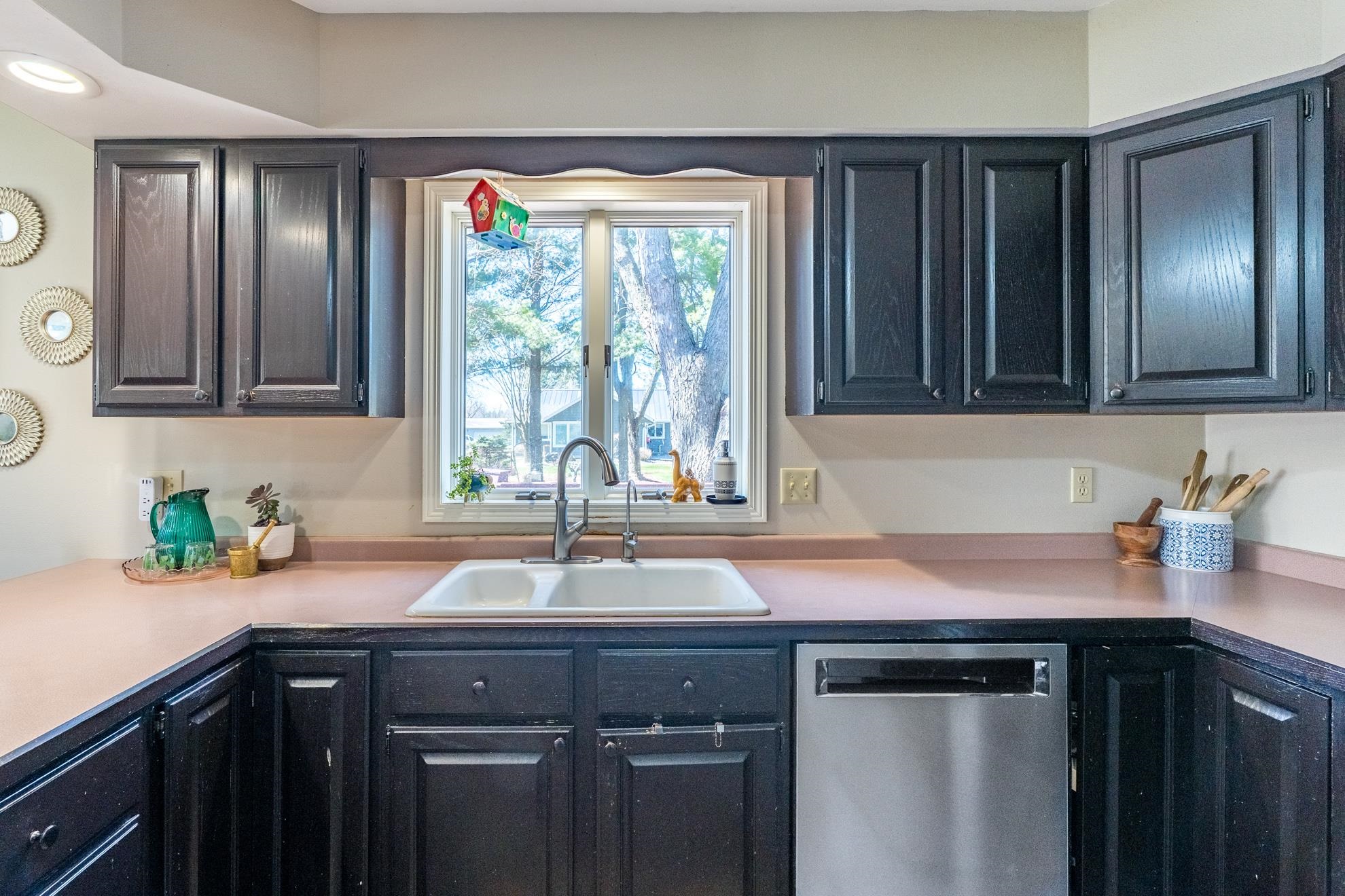 406 S LARCH AVENUE, Marshfield, Wisconsin 54449, 3 Bedrooms Bedrooms, ,2 BathroomsBathrooms,Residential,For Sale,406 S LARCH AVENUE,22601494