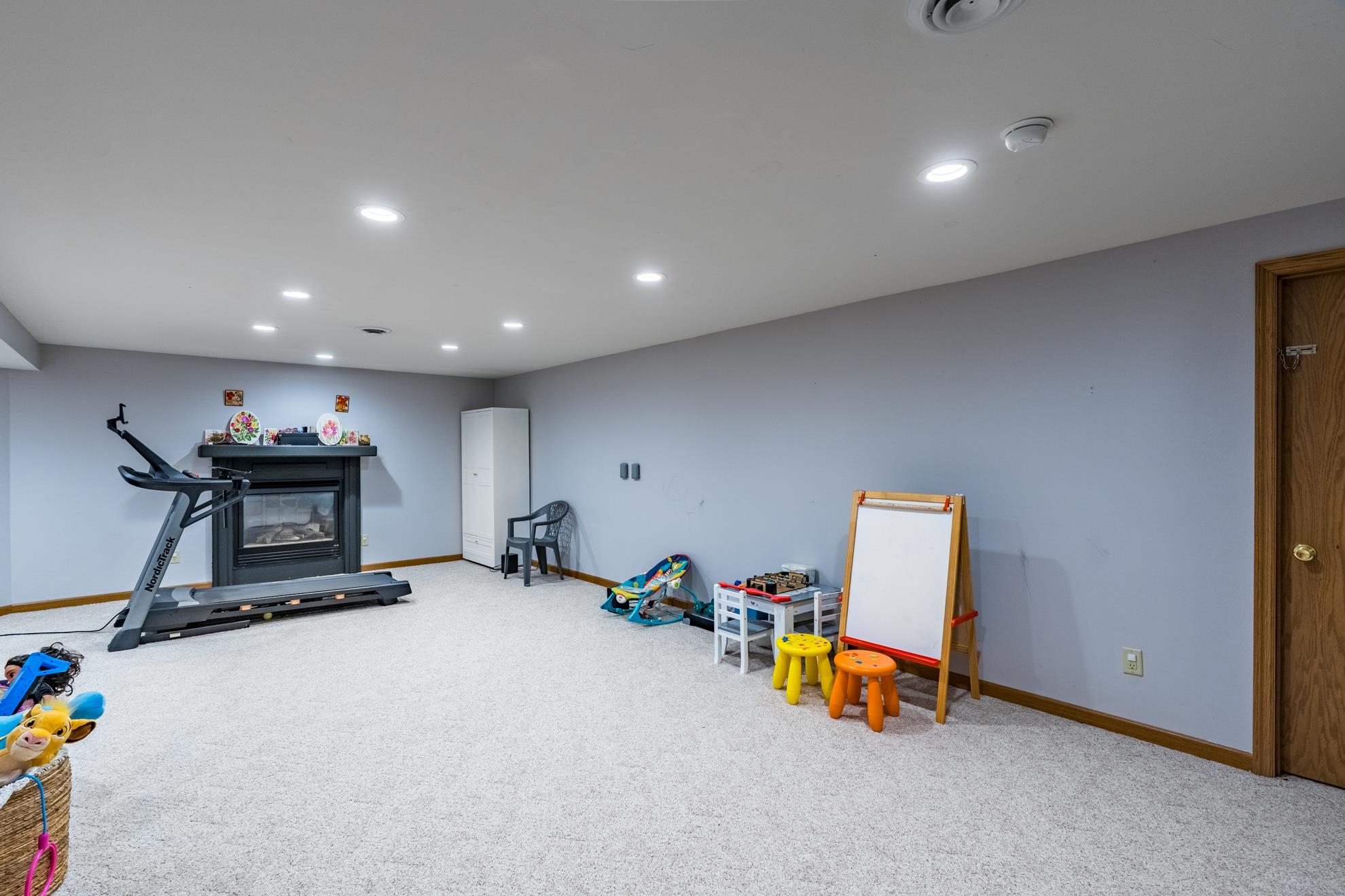 406 S LARCH AVENUE, Marshfield, Wisconsin 54449, 3 Bedrooms Bedrooms, ,2 BathroomsBathrooms,Residential,For Sale,406 S LARCH AVENUE,22601494