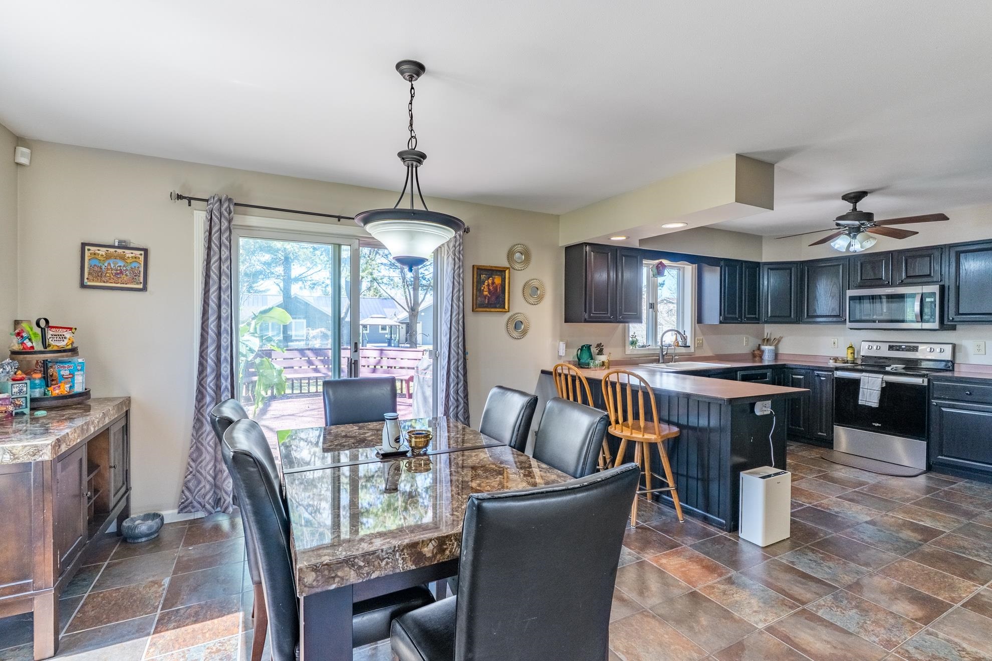 406 S LARCH AVENUE, Marshfield, Wisconsin 54449, 3 Bedrooms Bedrooms, ,2 BathroomsBathrooms,Residential,For Sale,406 S LARCH AVENUE,22601494