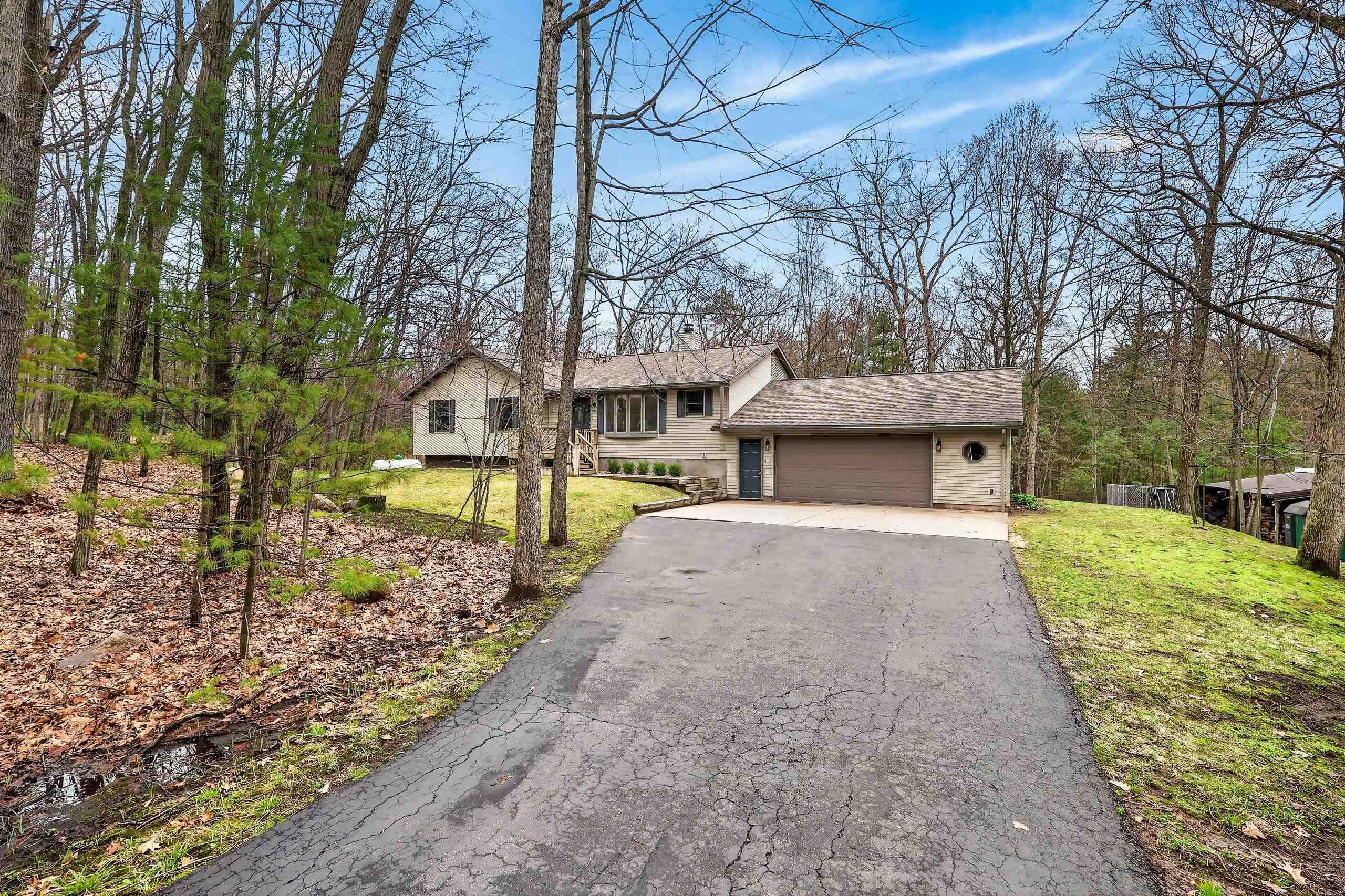 4028 WOODRIDGE TRACE, Wisconsin Rapids, Wisconsin 54495, 4 Bedrooms Bedrooms, ,2 BathroomsBathrooms,Residential,For Sale,4028 WOODRIDGE TRACE,22601495