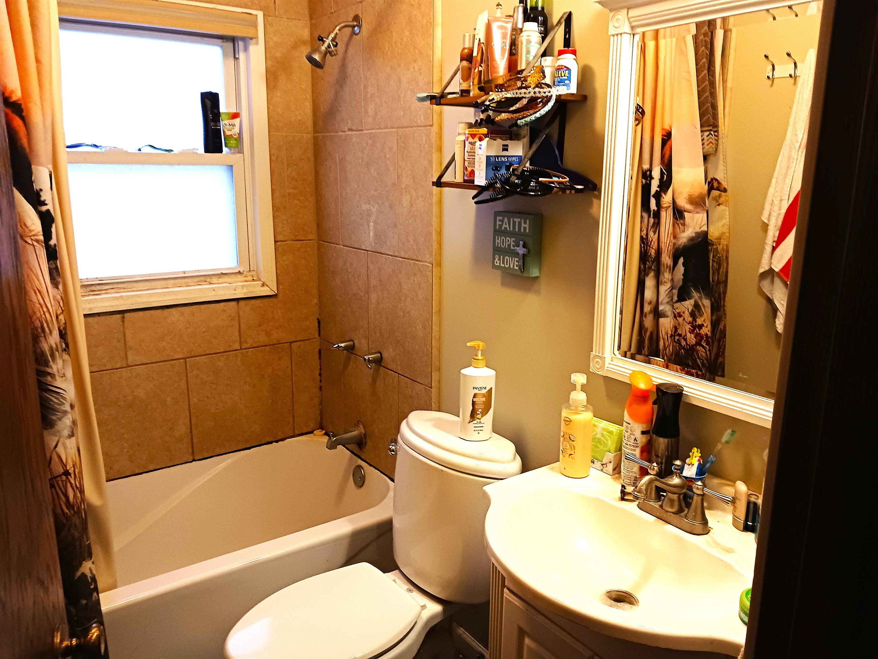 920 5TH STREET SOUTH, Wisconsin Rapids, Wisconsin 54494, 2 Bedrooms Bedrooms, ,1 BathroomBathrooms,Residential,For Sale,920 5TH STREET SOUTH,22601502