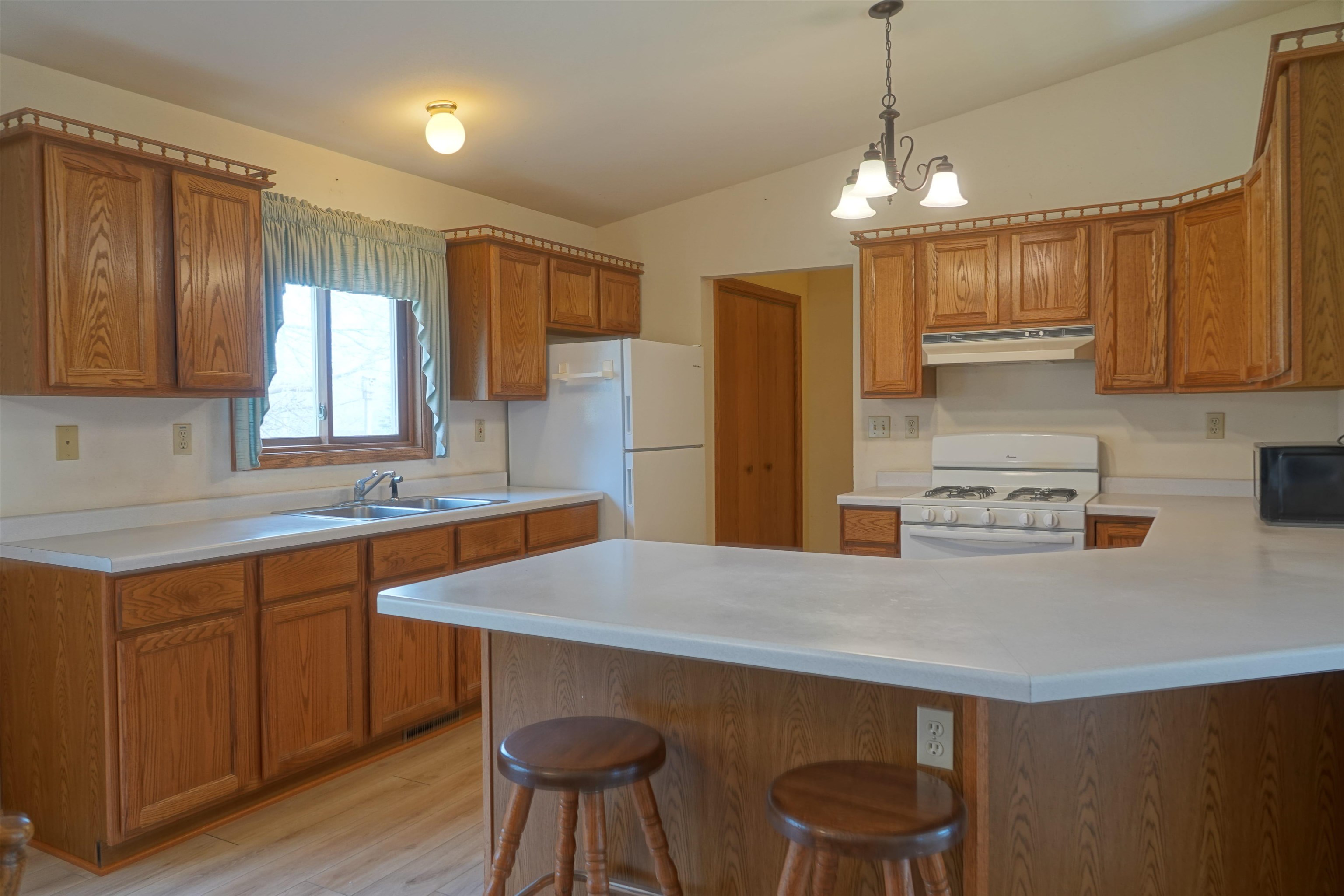 449 LISA LANE, Medford, Wisconsin 54451, 3 Bedrooms Bedrooms, ,2 BathroomsBathrooms,Residential,For Sale,449 LISA LANE,22601510