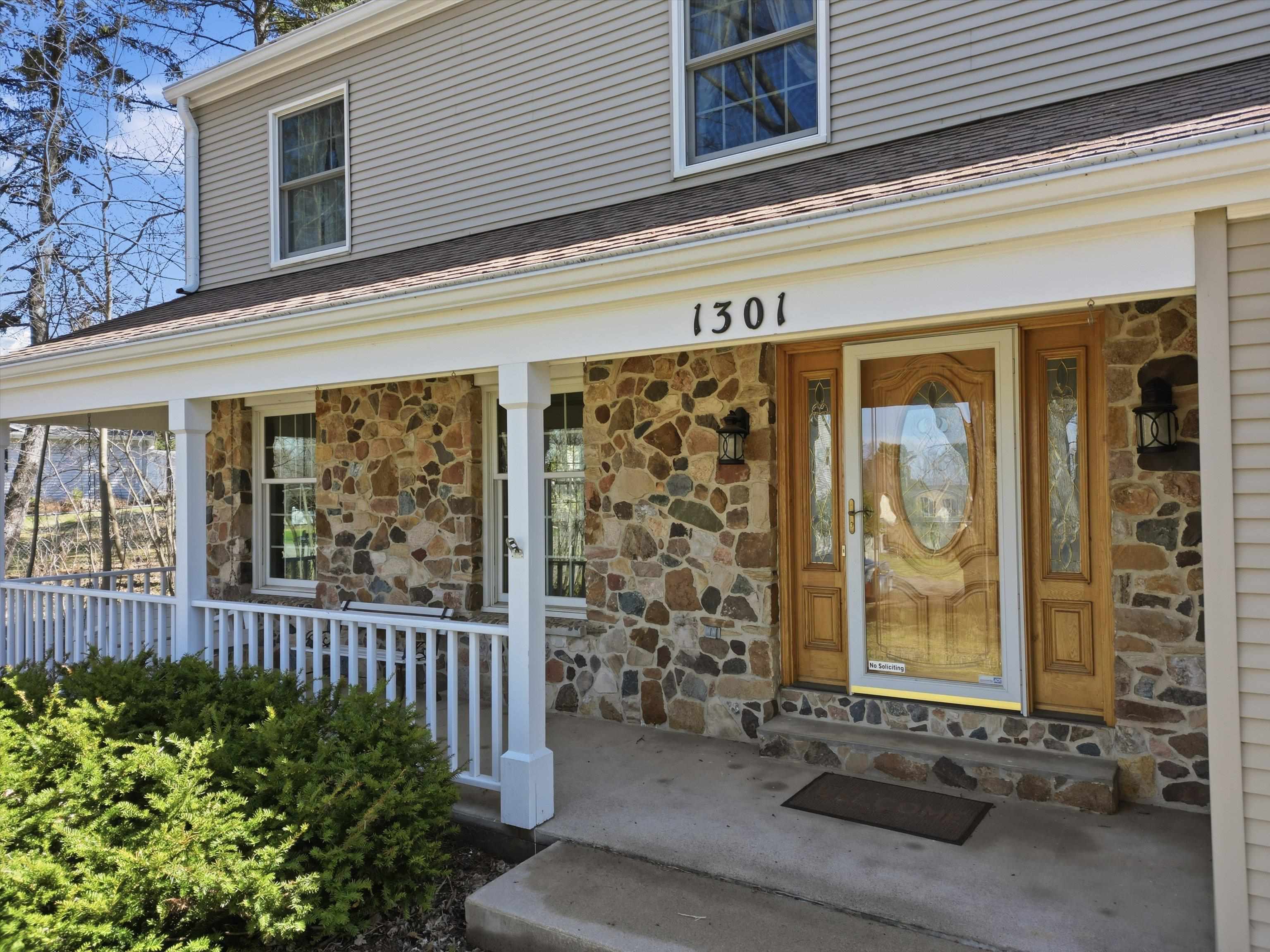 1301 N BROADWAY AVENUE, Marshfield, Wisconsin 54449, 5 Bedrooms Bedrooms, ,3 BathroomsBathrooms,Residential,For Sale,1301 N BROADWAY AVENUE,22601511