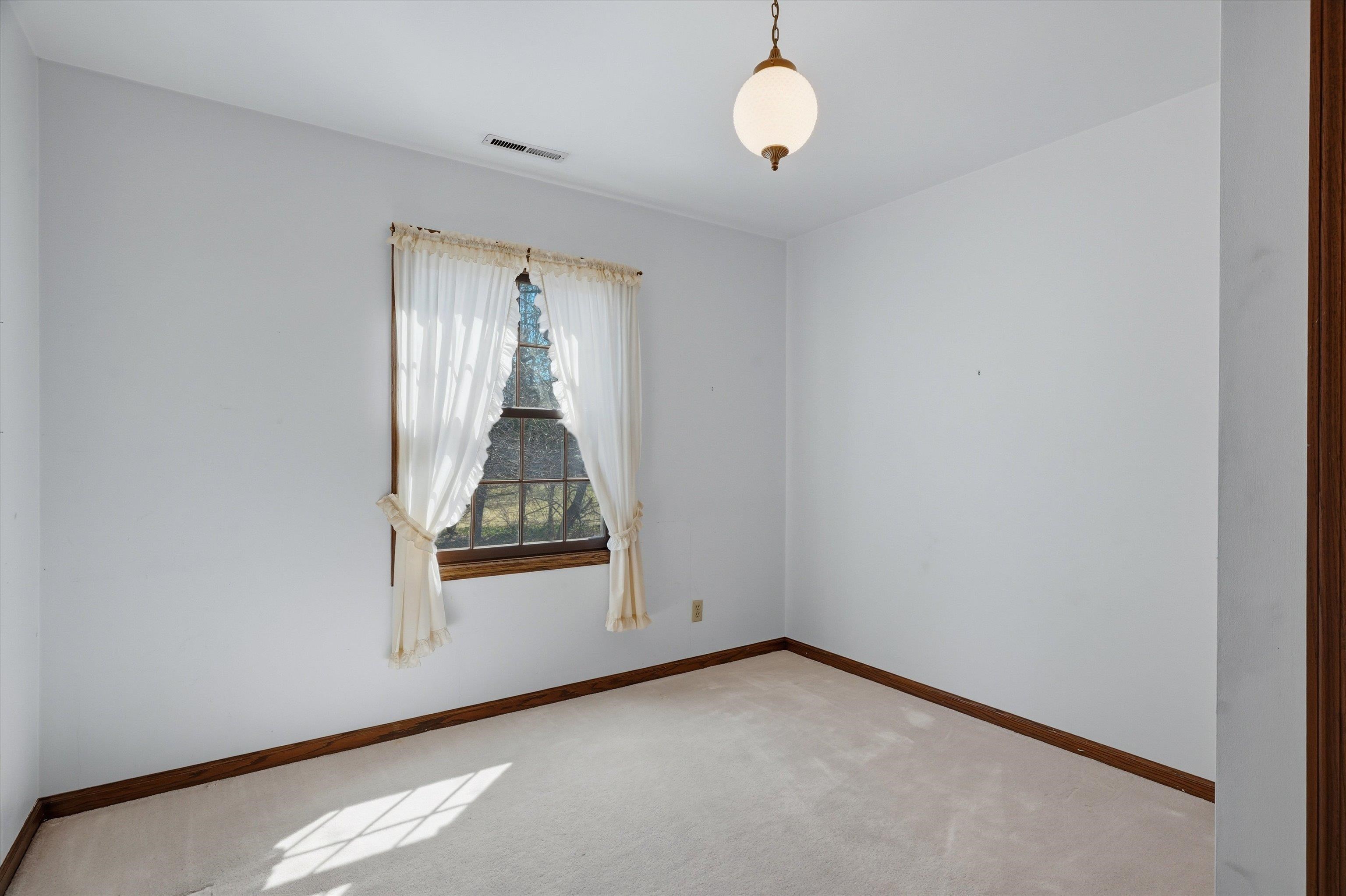 1301 N BROADWAY AVENUE, Marshfield, Wisconsin 54449, 5 Bedrooms Bedrooms, ,3 BathroomsBathrooms,Residential,For Sale,1301 N BROADWAY AVENUE,22601511