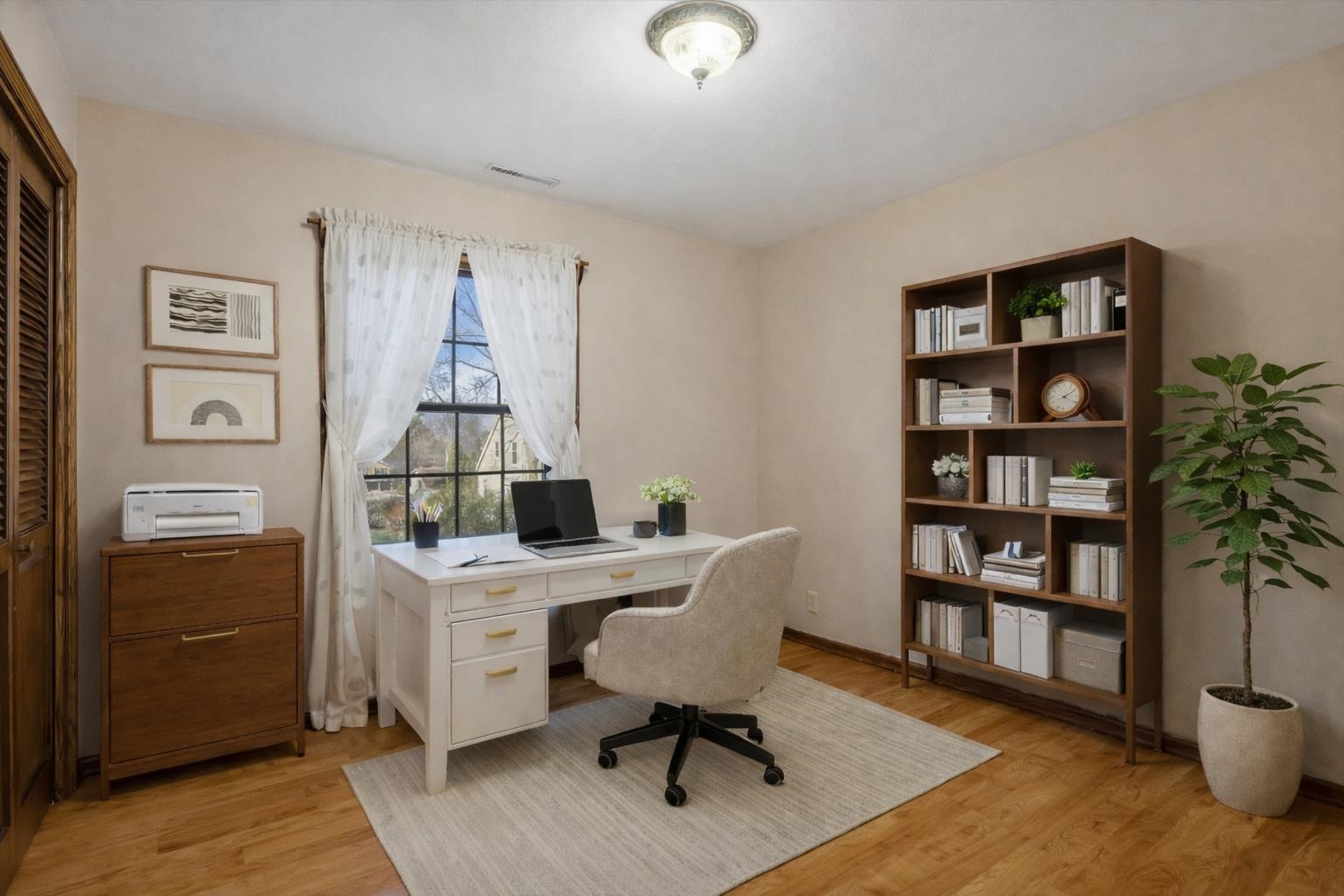 1301 N BROADWAY AVENUE, Marshfield, Wisconsin 54449, 5 Bedrooms Bedrooms, ,3 BathroomsBathrooms,Residential,For Sale,1301 N BROADWAY AVENUE,22601511