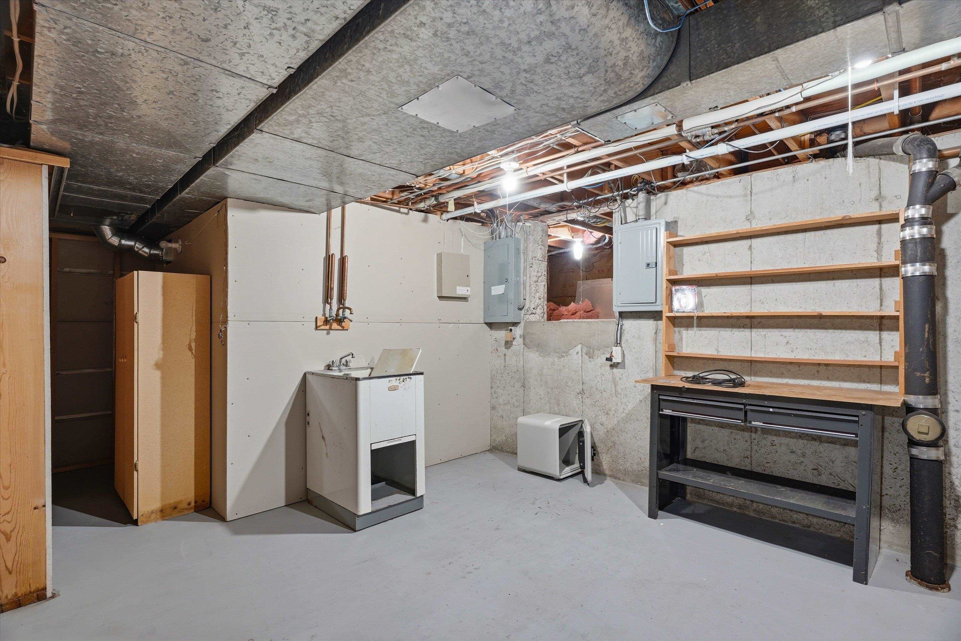 1301 N BROADWAY AVENUE, Marshfield, Wisconsin 54449, 5 Bedrooms Bedrooms, ,3 BathroomsBathrooms,Residential,For Sale,1301 N BROADWAY AVENUE,22601511