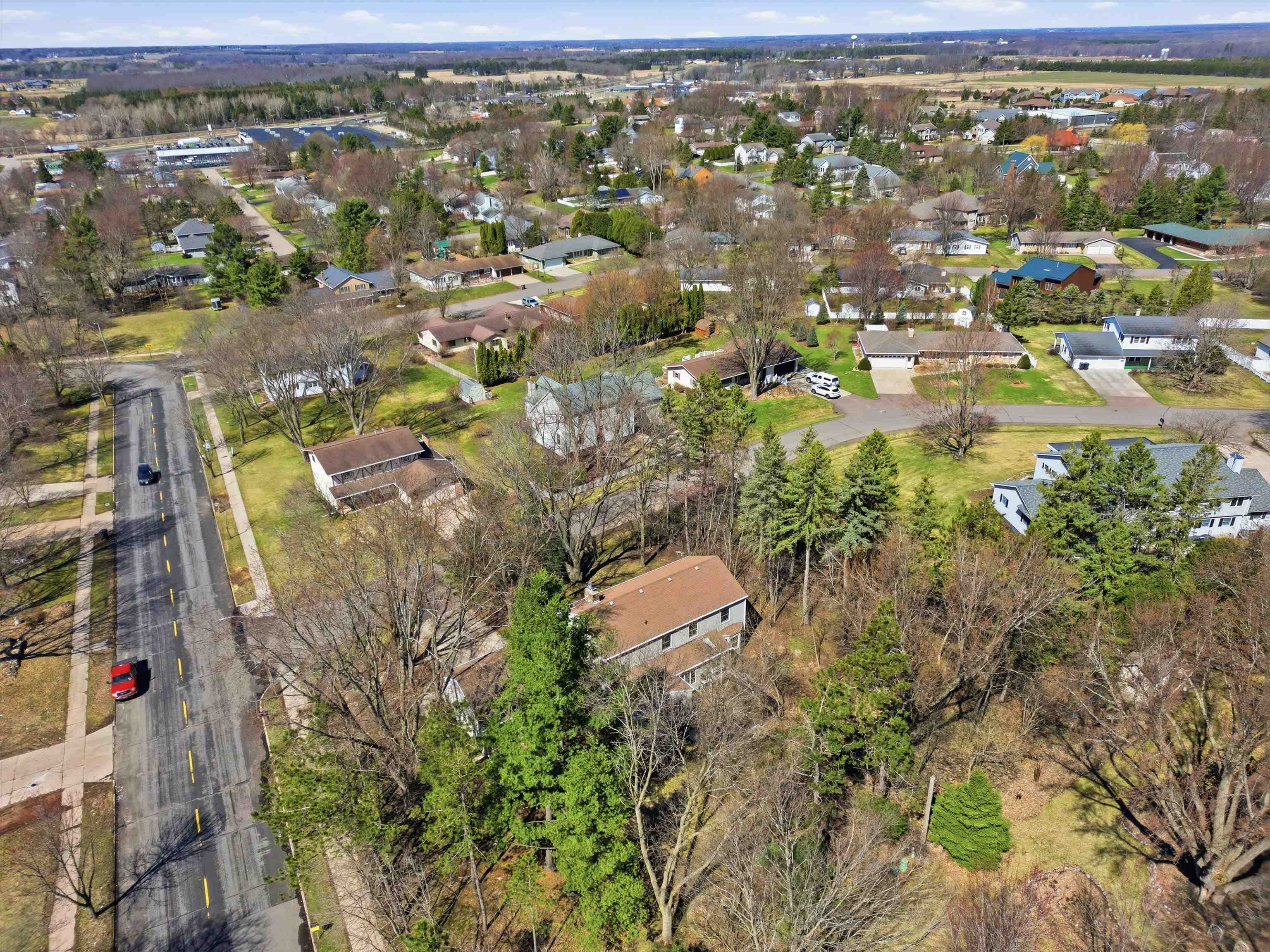 1301 N BROADWAY AVENUE, Marshfield, Wisconsin 54449, 5 Bedrooms Bedrooms, ,3 BathroomsBathrooms,Residential,For Sale,1301 N BROADWAY AVENUE,22601511