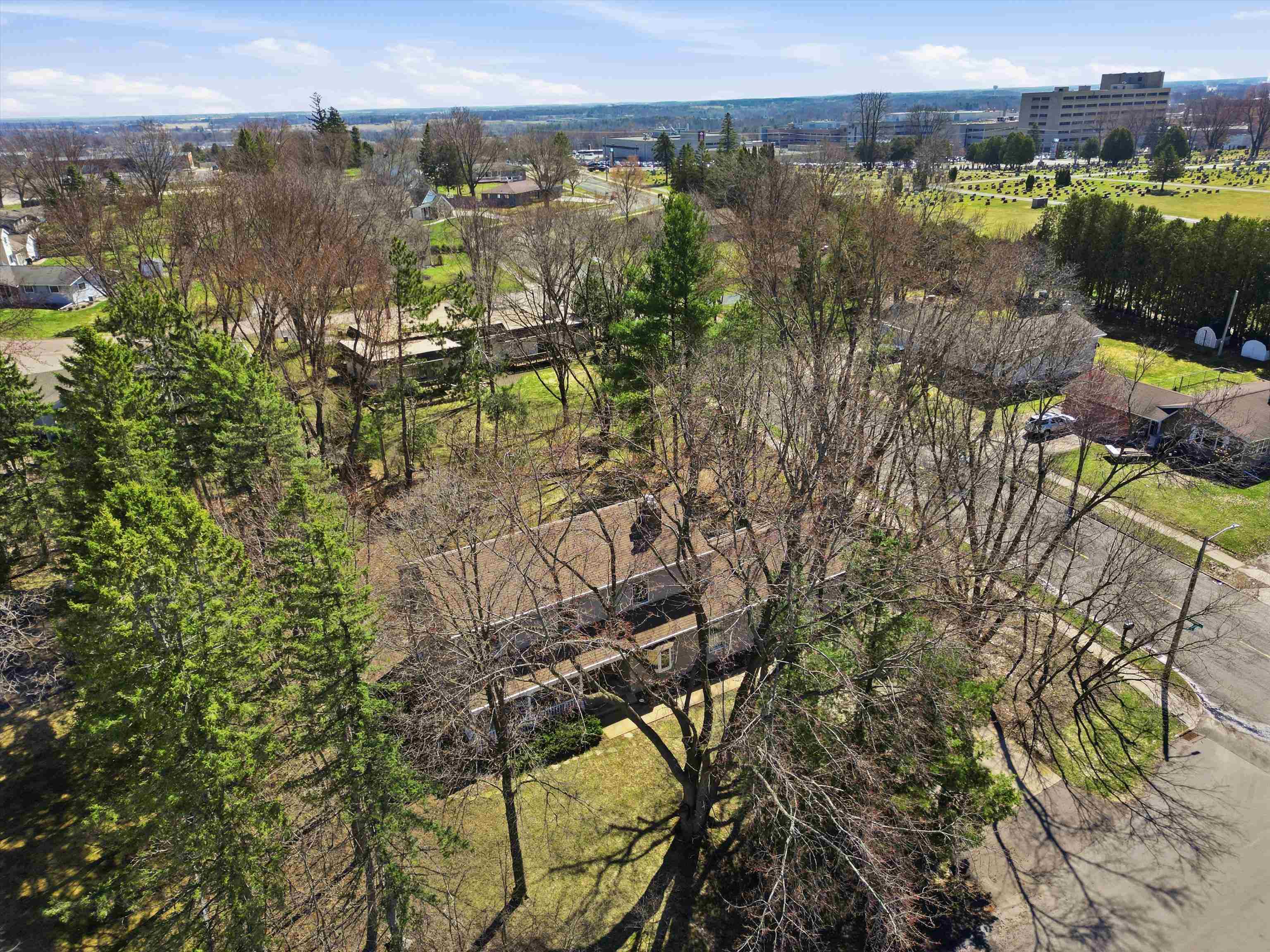 1301 N BROADWAY AVENUE, Marshfield, Wisconsin 54449, 5 Bedrooms Bedrooms, ,3 BathroomsBathrooms,Residential,For Sale,1301 N BROADWAY AVENUE,22601511