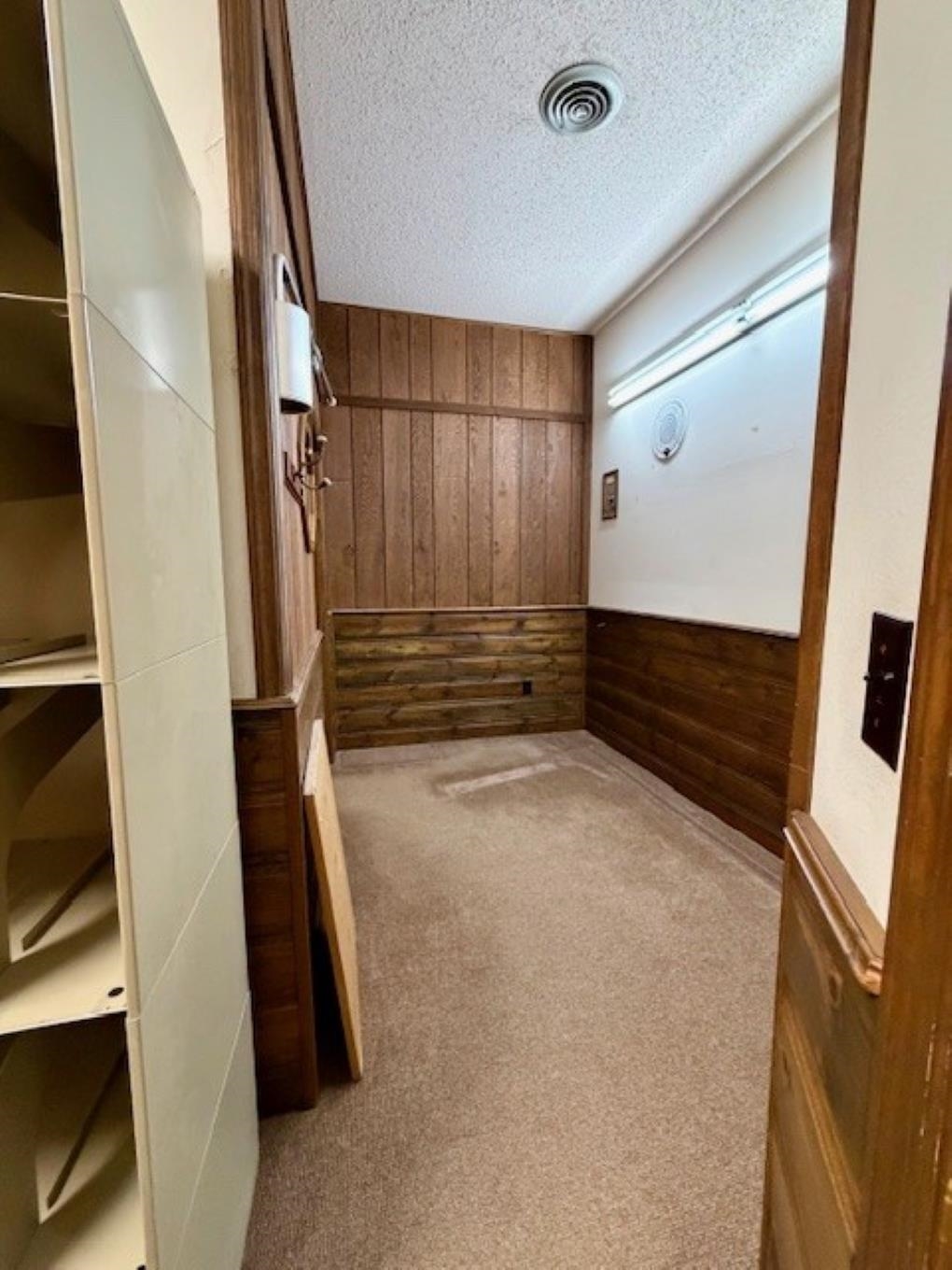 320 ROSS AVENUE, Schofield, Wisconsin 54476, ,Commercial/industrial,For Sale,320 ROSS AVENUE,22601515