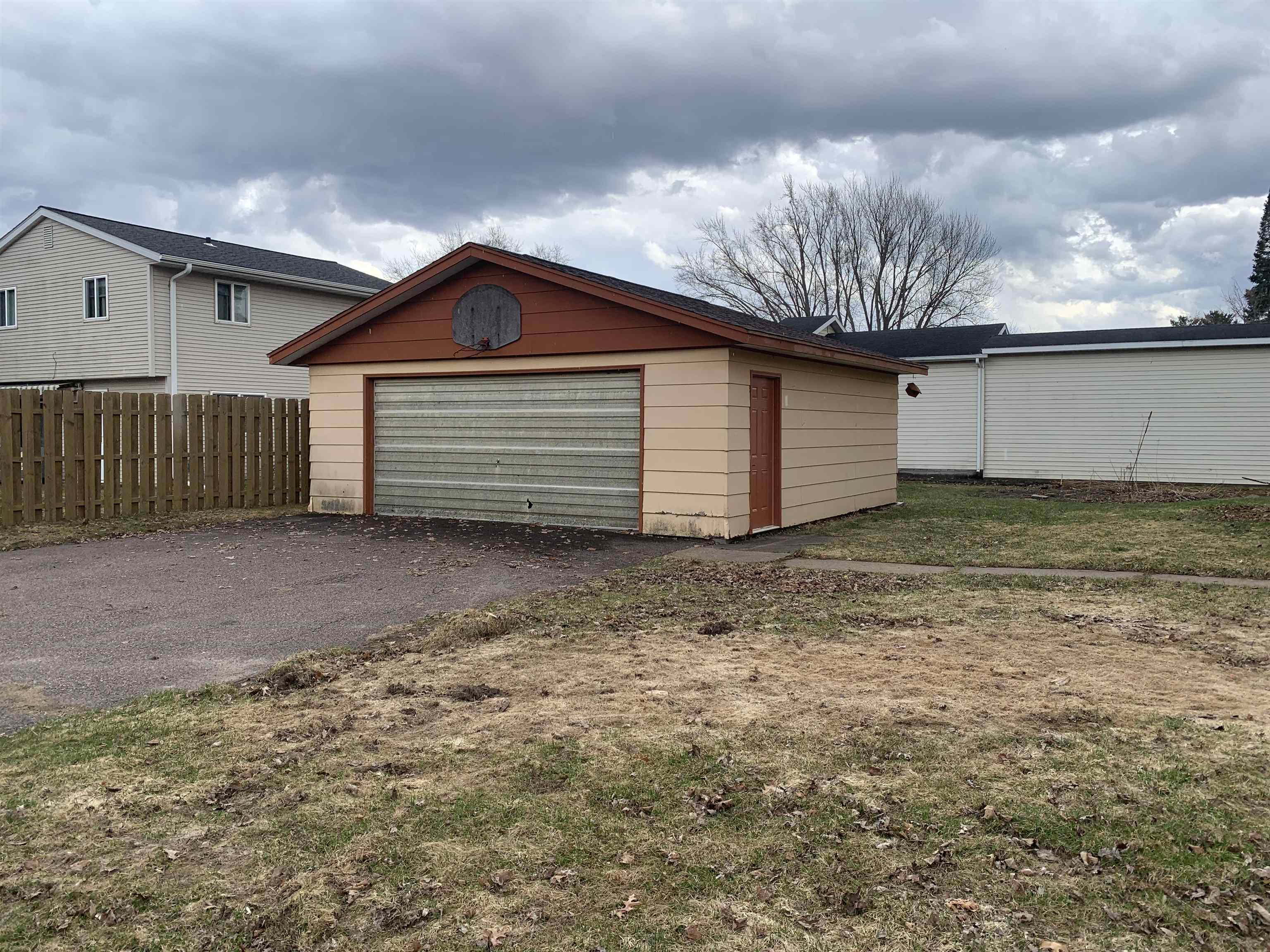 1415 1ST AVENUE, Antigo, Wisconsin 54409, 3 Bedrooms Bedrooms, ,1 BathroomBathrooms,Residential,For Sale,1415 1ST AVENUE,22601517