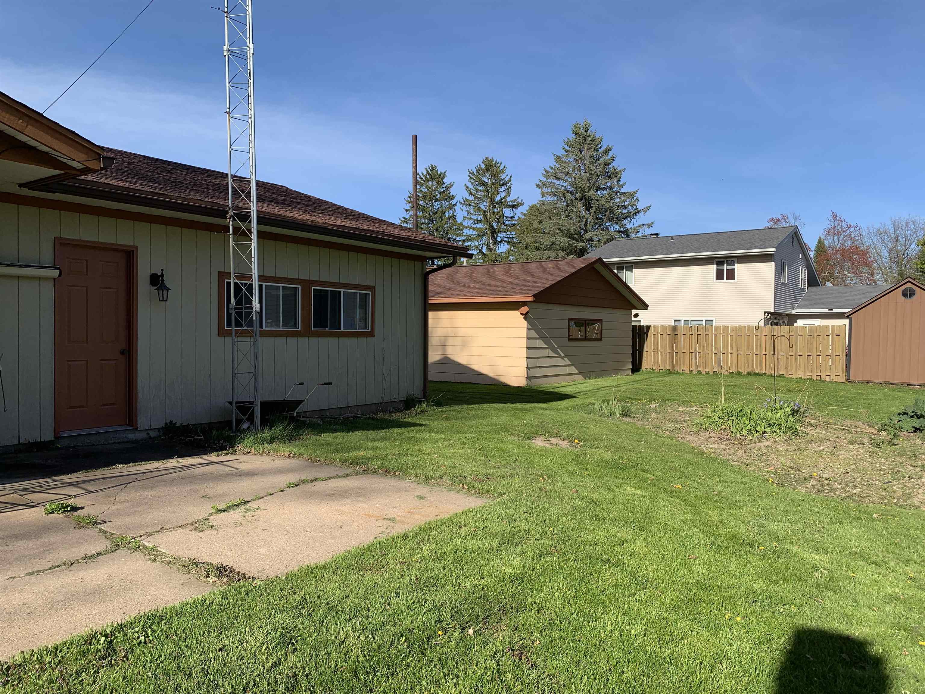 1415 1ST AVENUE, Antigo, Wisconsin 54409, 3 Bedrooms Bedrooms, ,1 BathroomBathrooms,Residential,For Sale,1415 1ST AVENUE,22601517