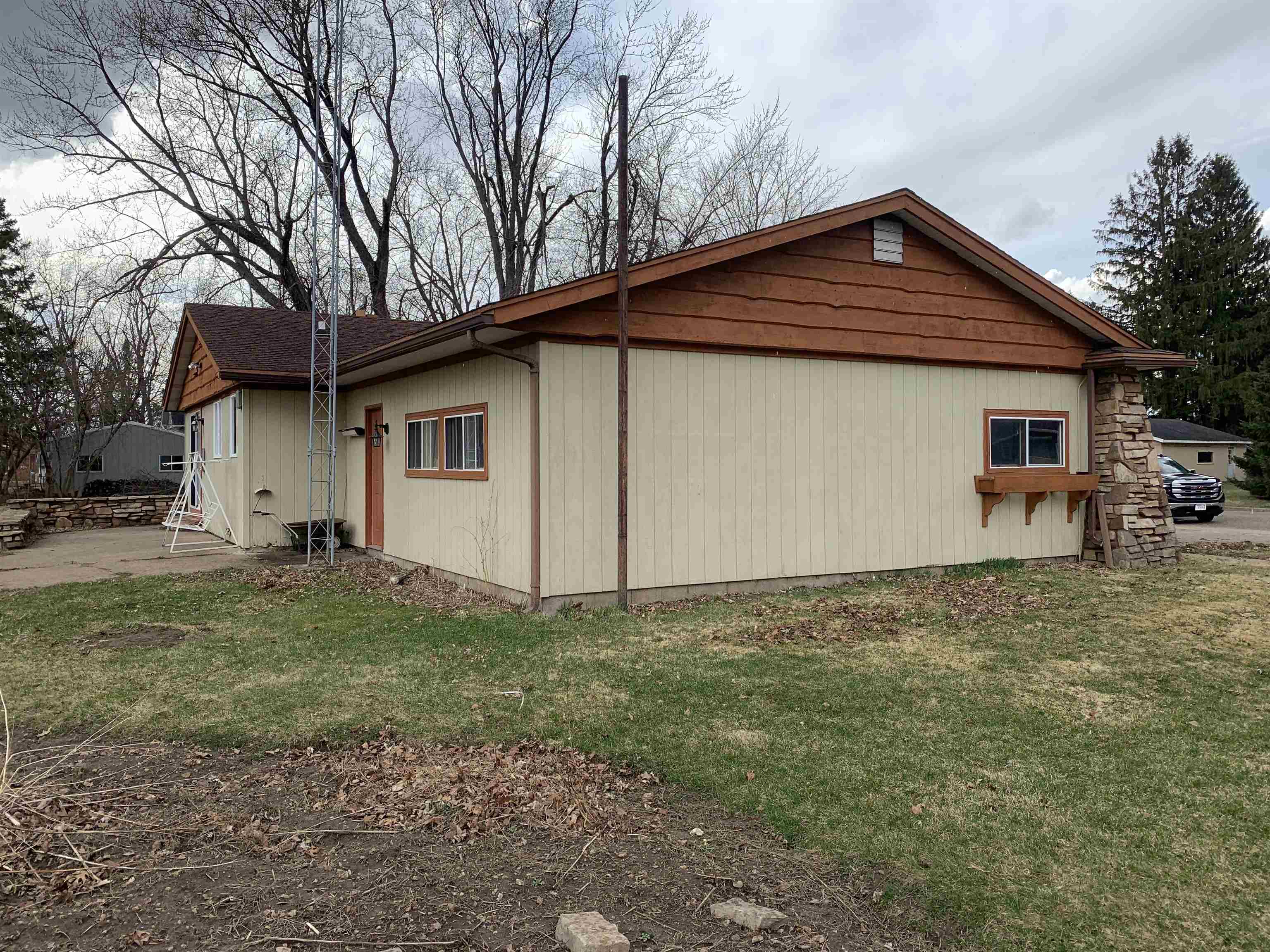 1415 1ST AVENUE, Antigo, Wisconsin 54409, 3 Bedrooms Bedrooms, ,1 BathroomBathrooms,Residential,For Sale,1415 1ST AVENUE,22601517