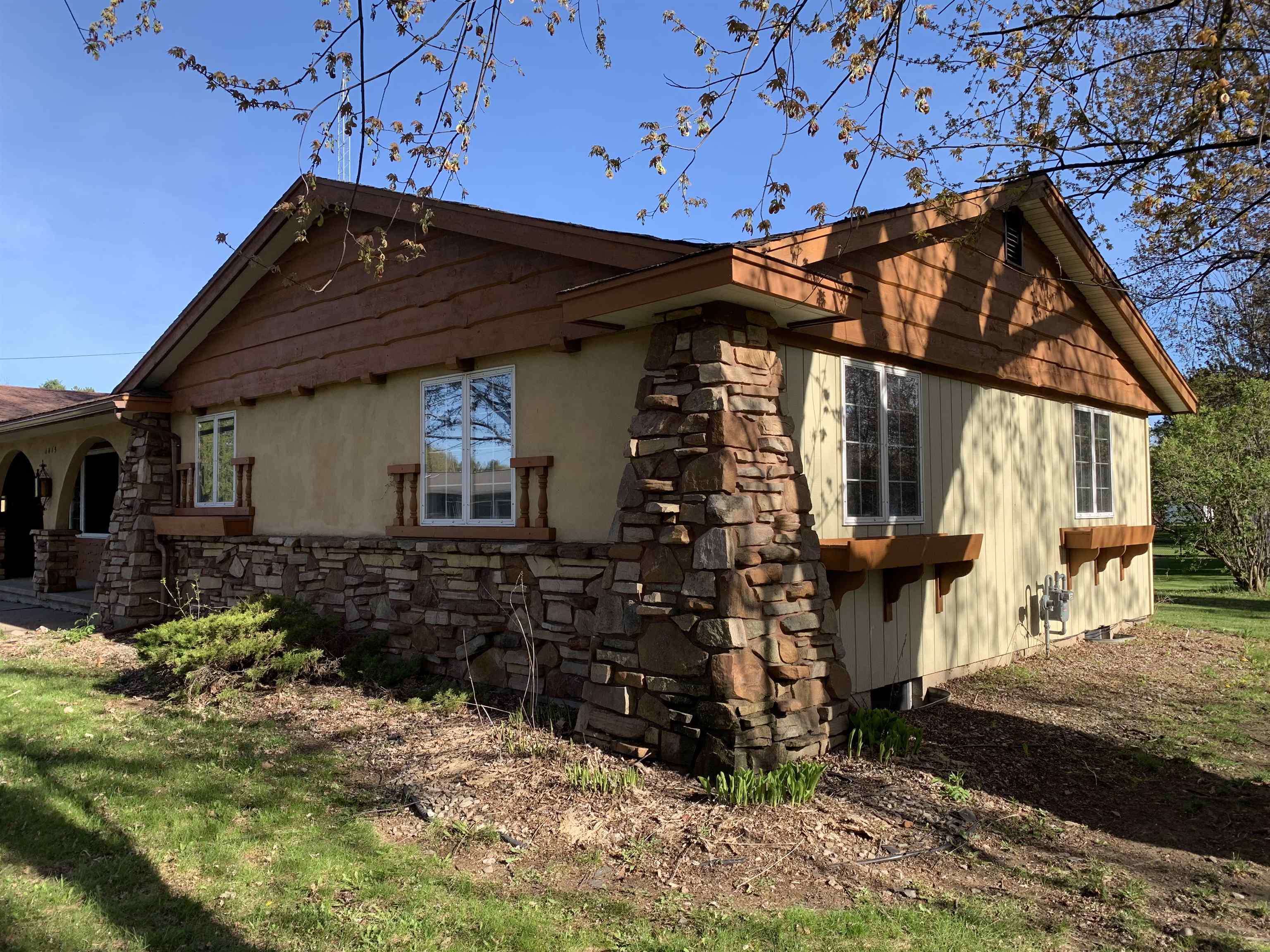 1415 1ST AVENUE, Antigo, Wisconsin 54409, 3 Bedrooms Bedrooms, ,1 BathroomBathrooms,Residential,For Sale,1415 1ST AVENUE,22601517