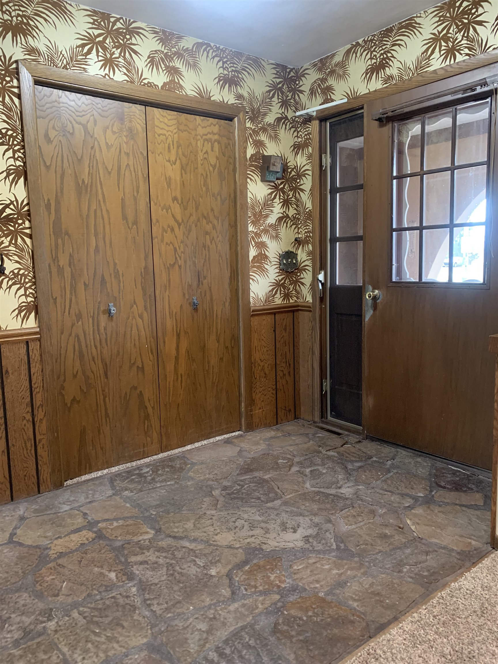 1415 1ST AVENUE, Antigo, Wisconsin 54409, 3 Bedrooms Bedrooms, ,1 BathroomBathrooms,Residential,For Sale,1415 1ST AVENUE,22601517