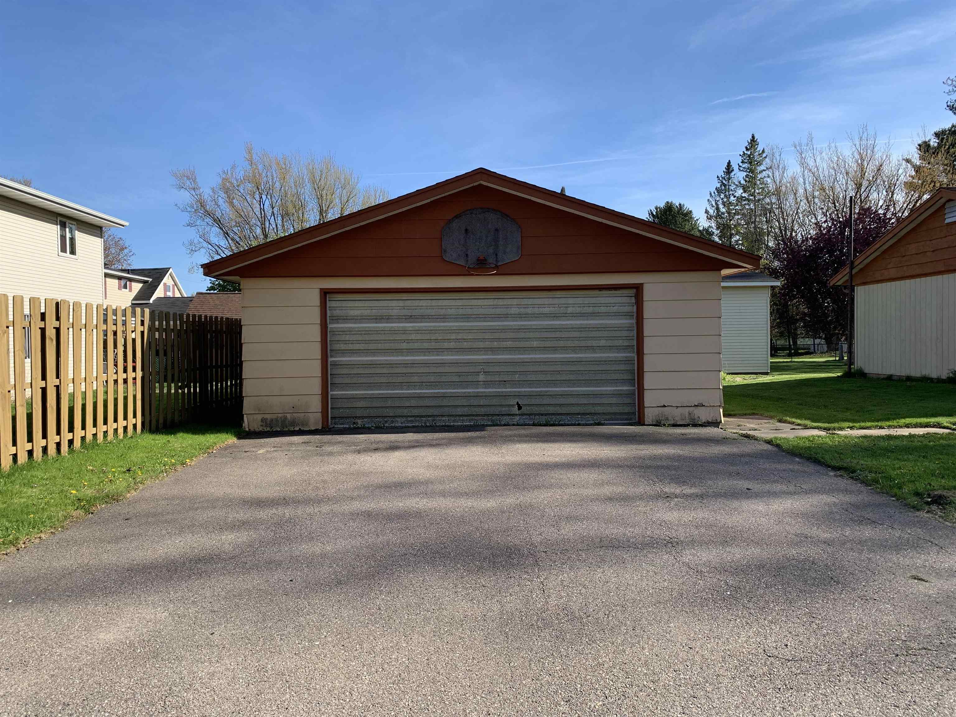1415 1ST AVENUE, Antigo, Wisconsin 54409, 3 Bedrooms Bedrooms, ,1 BathroomBathrooms,Residential,For Sale,1415 1ST AVENUE,22601517