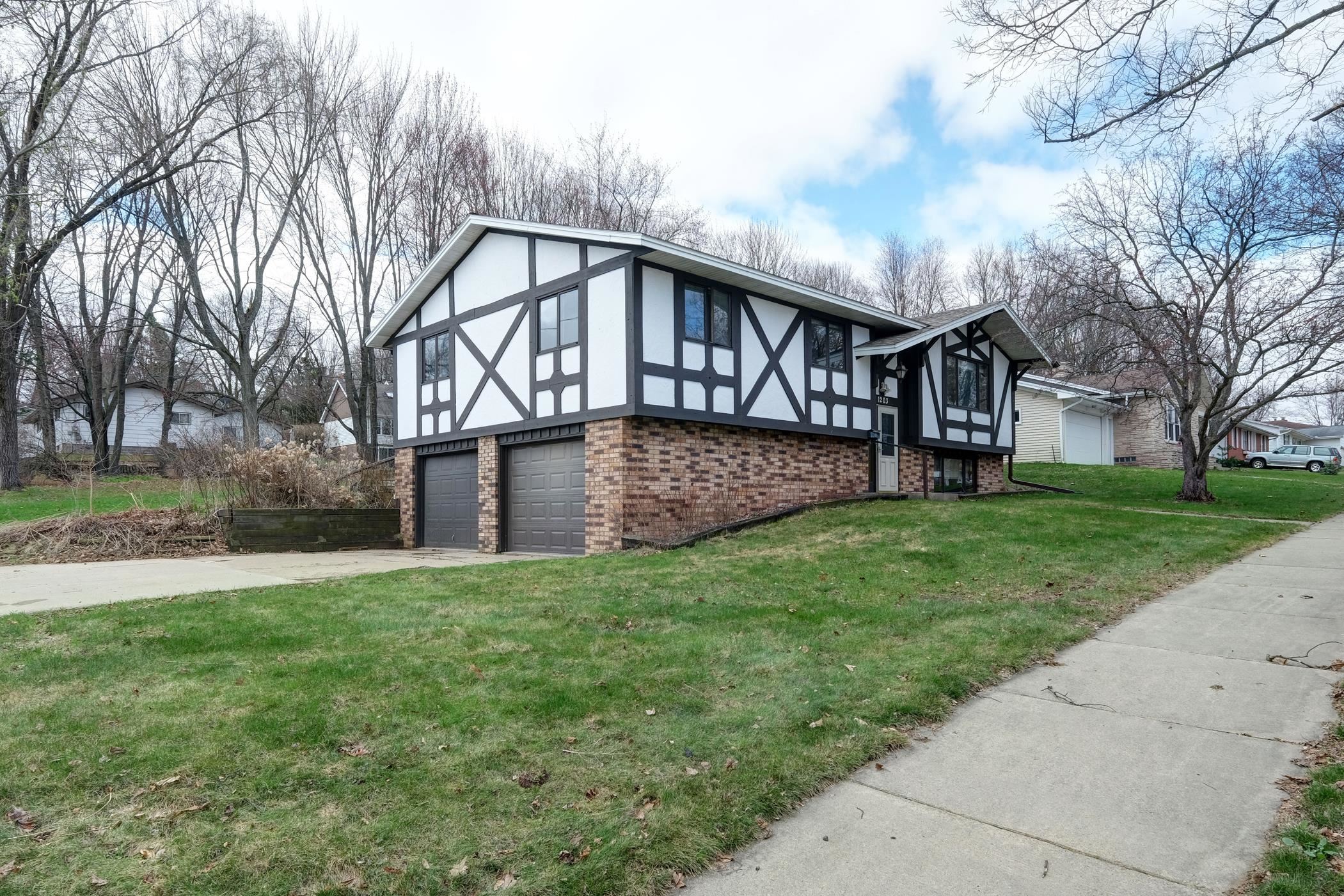 1203 HOLUB STREET, Wausau, Wisconsin 54401, 3 Bedrooms Bedrooms, ,2 BathroomsBathrooms,Residential,For Sale,1203 HOLUB STREET,22601519