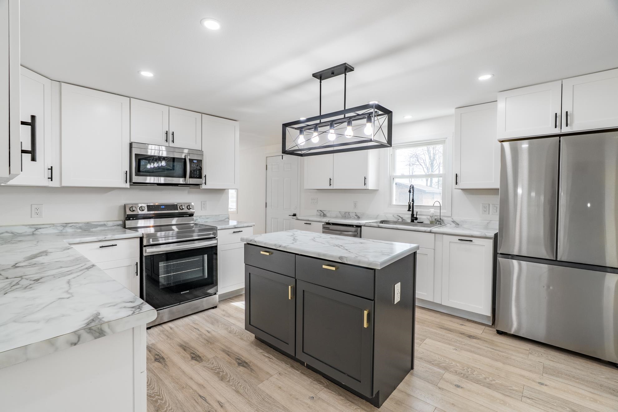 154137 PARAMOUNT DRIVE, Wausau, Wisconsin 54401, 4 Bedrooms Bedrooms, ,2 BathroomsBathrooms,Residential,For Sale,154137 PARAMOUNT DRIVE,22601521