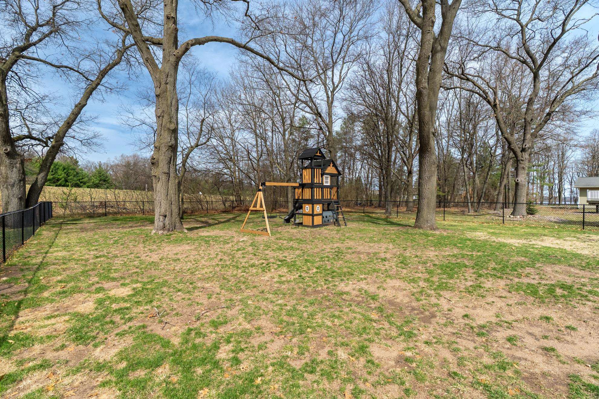 154137 PARAMOUNT DRIVE, Wausau, Wisconsin 54401, 4 Bedrooms Bedrooms, ,2 BathroomsBathrooms,Residential,For Sale,154137 PARAMOUNT DRIVE,22601521