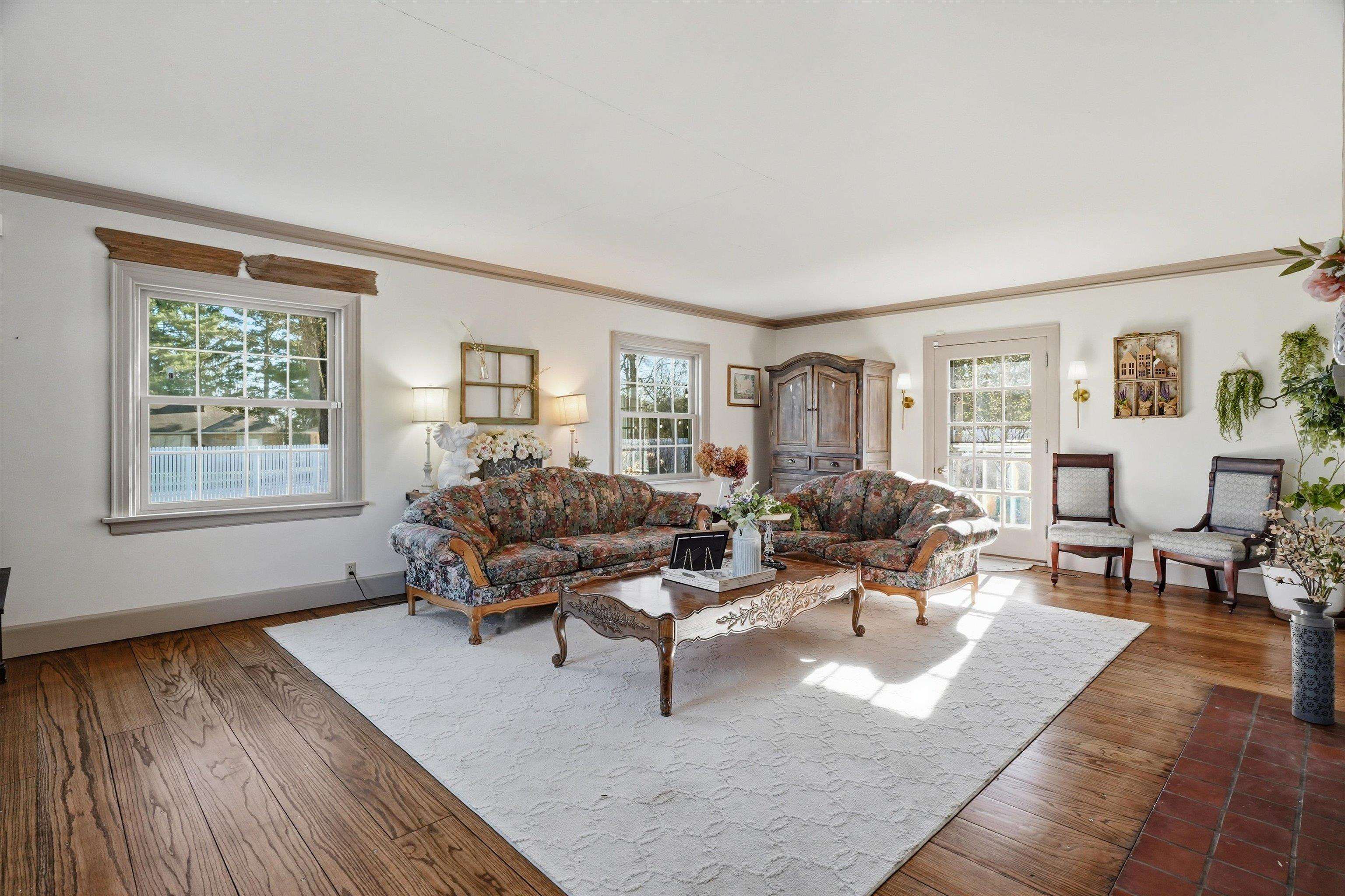 512 HARDACRE AVENUE, Marshfield, Wisconsin 54449, 4 Bedrooms Bedrooms, ,2 BathroomsBathrooms,Residential,For Sale,512 HARDACRE AVENUE,22601528